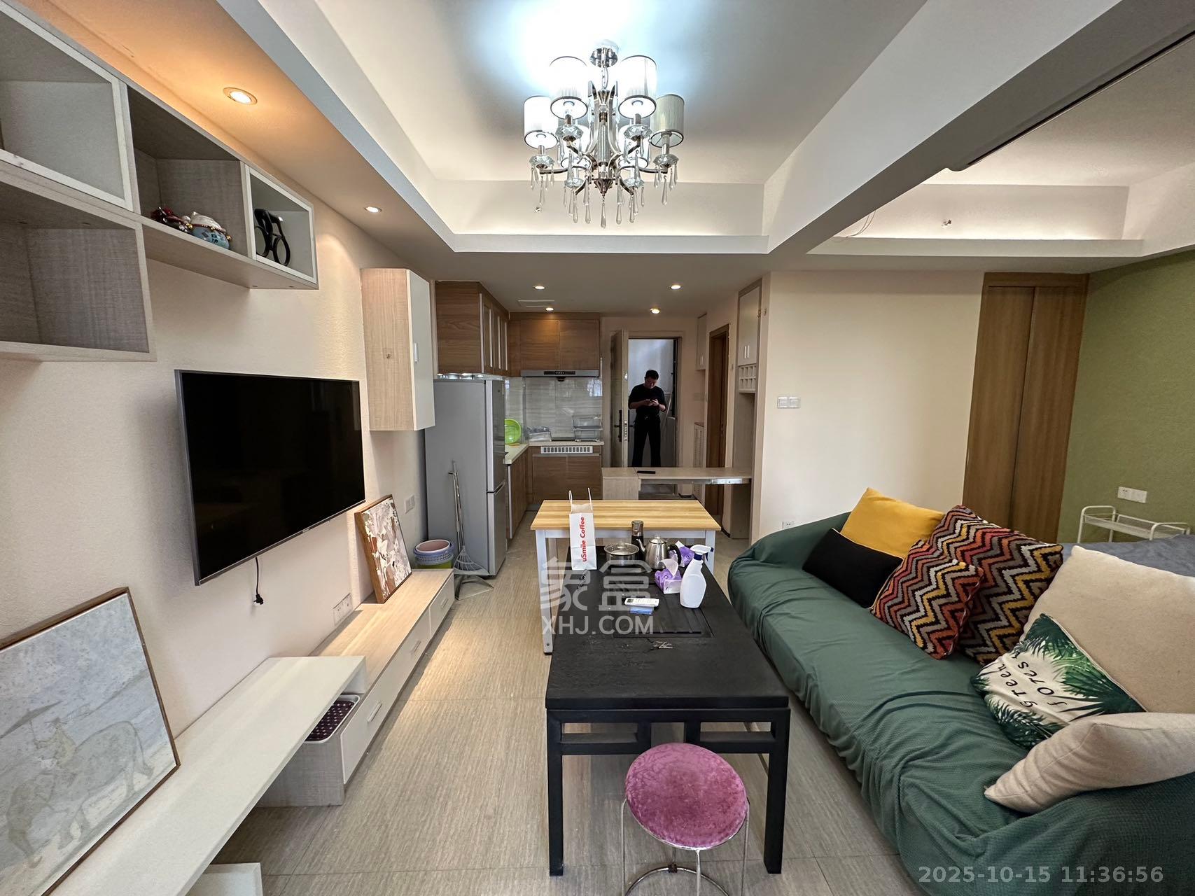 奥林匹克花园贡院三期 1室1厅1卫 1500.0元/月 奥林匹克花园贡院三期 1室1厅1卫 1500.0元/月室内图