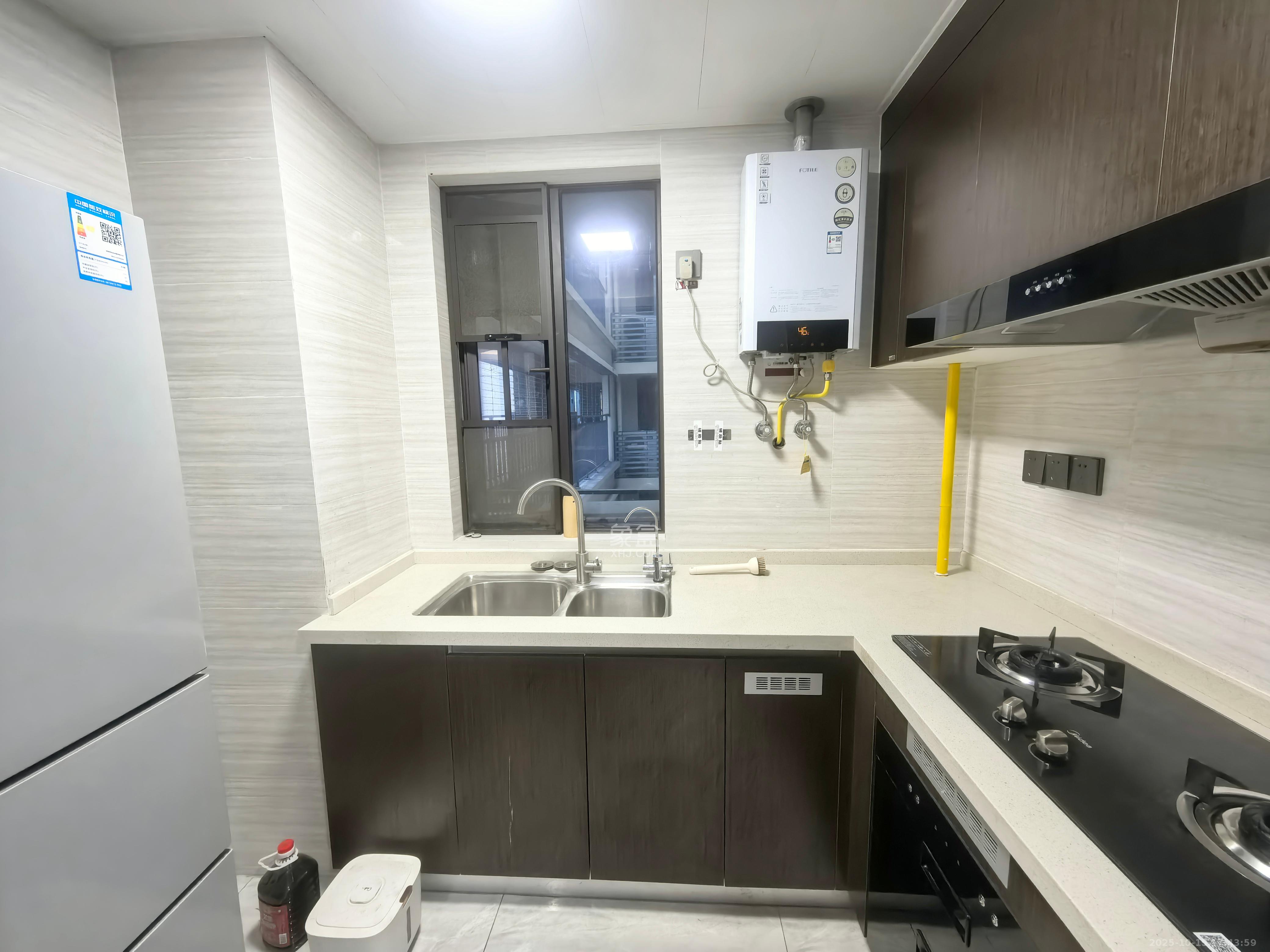 长沙美的麓府  3室2厅2卫    2900.0元/月室内图