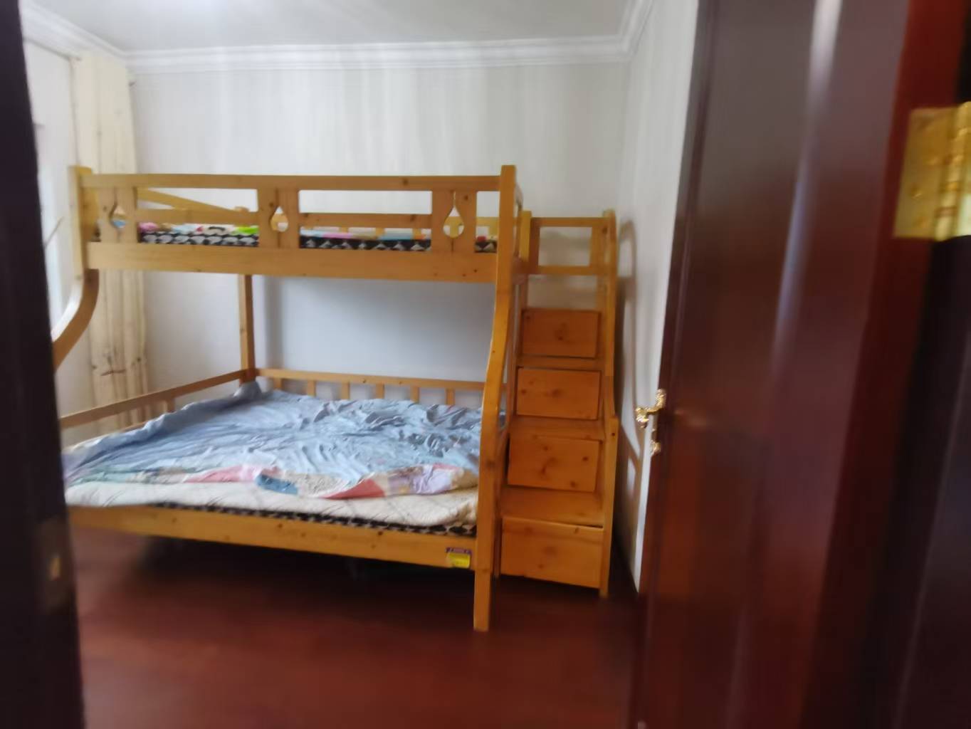 恒大绿洲  3室2厅1卫    1900.0元/月室内图