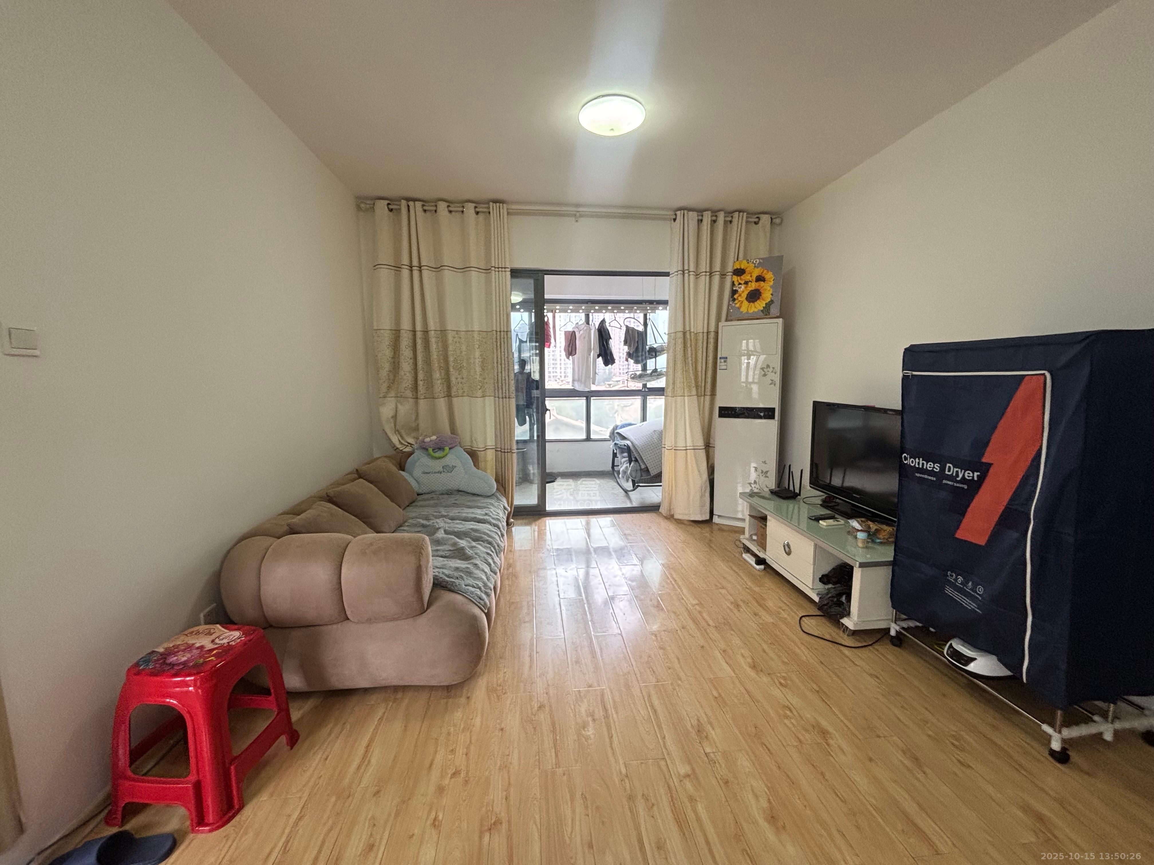 融科檀香山（融科紫檀、香山国际）  1室2厅1卫    2500.0元/月