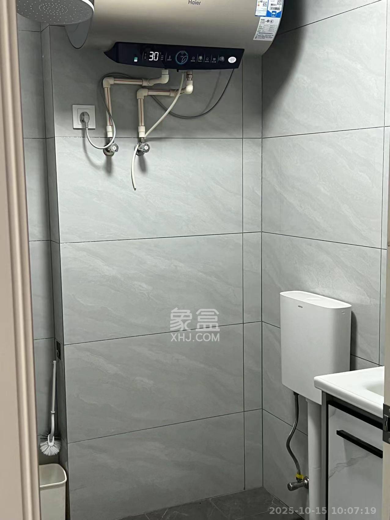 中建嘉和城  1室1厅1卫    1600.0元/月室内图