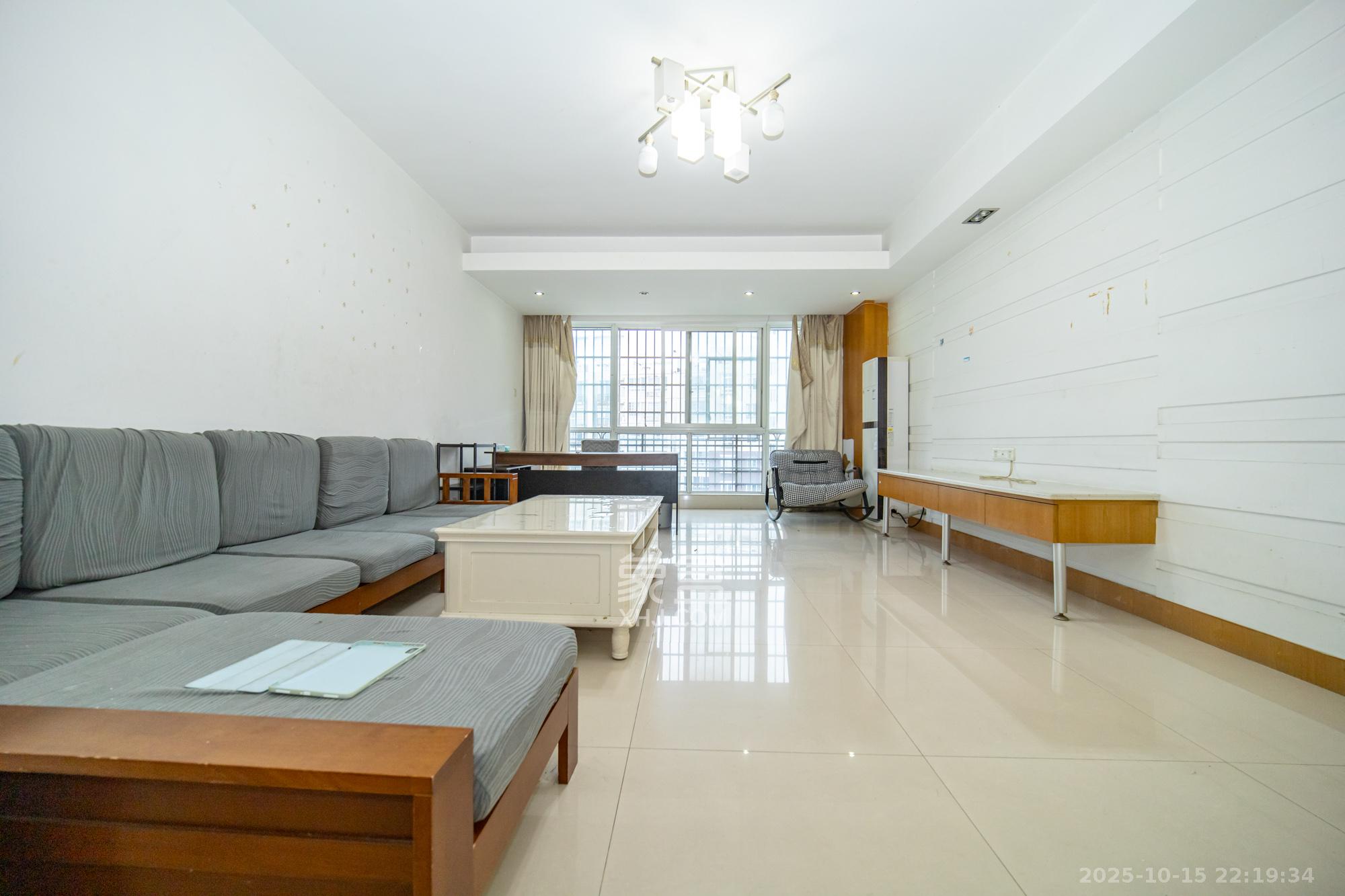 楚天馨苑  3室2厅1卫    53.8万 楚天馨苑  3室2厅1卫    53.8万