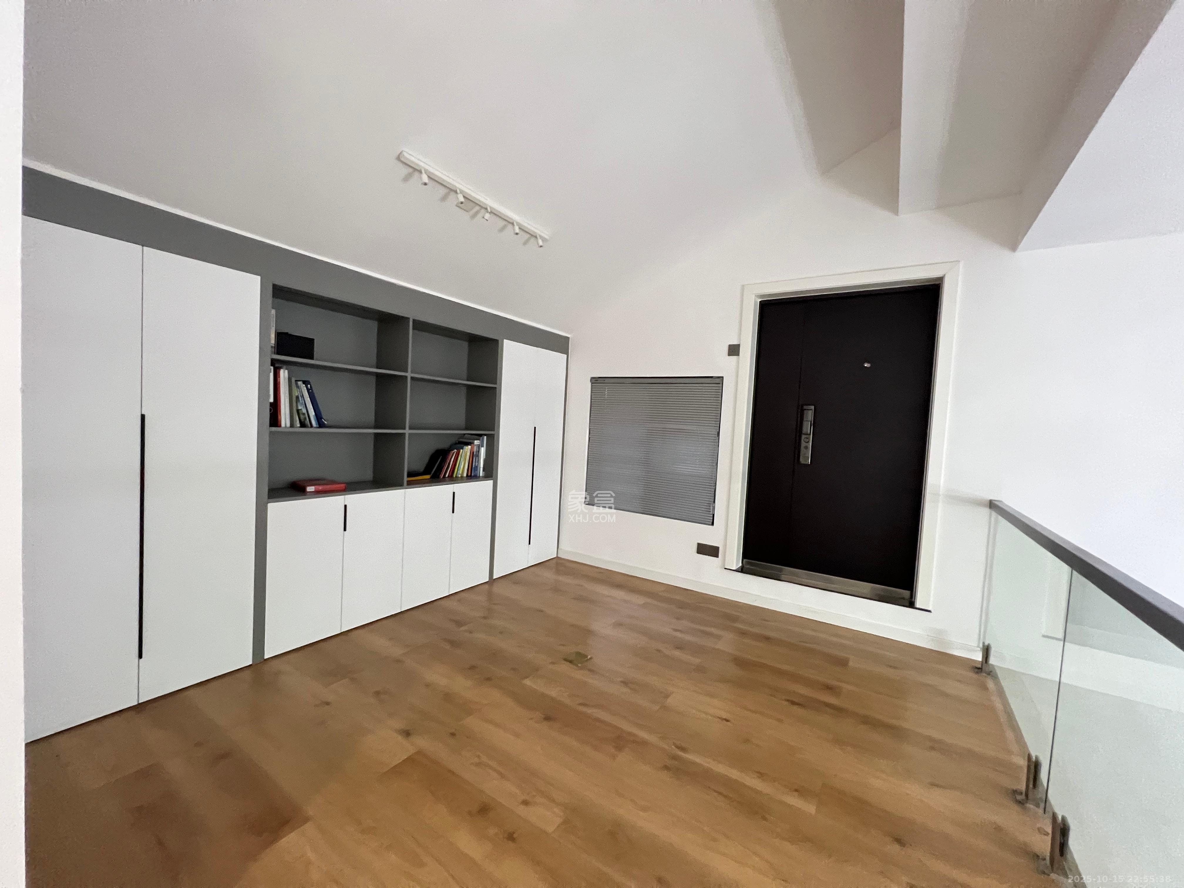 沃家苑  4室2厅1卫    118.0万 沃家苑  4室2厅1卫    118.0万卧室