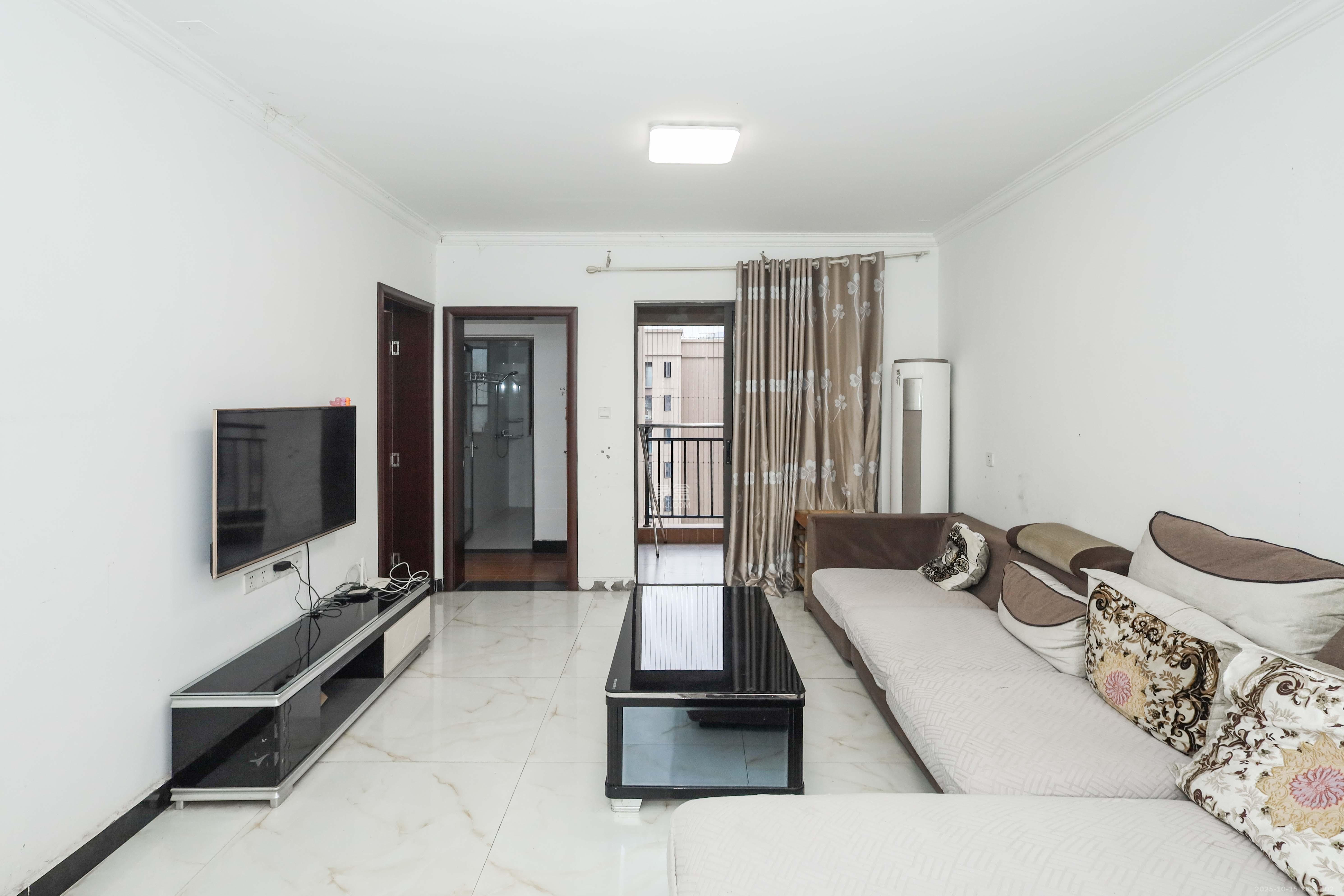 梅溪湖合能璞丽  3室2厅2卫    108.8万 梅溪湖合能璞丽  3室2厅2卫    108.8万客厅