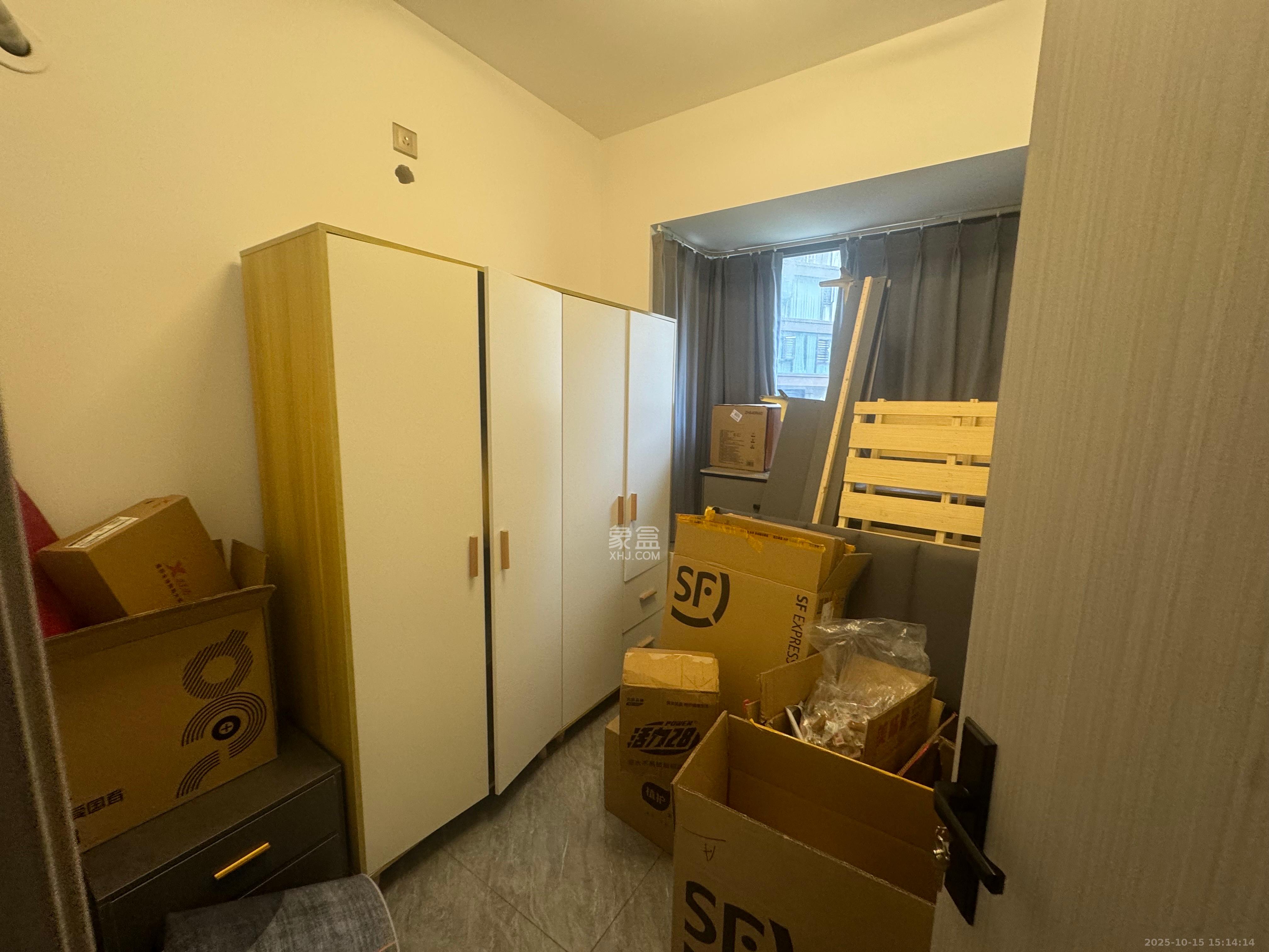 保利大都汇一期、二期  4室1厅1卫    3380.0元/月室内图