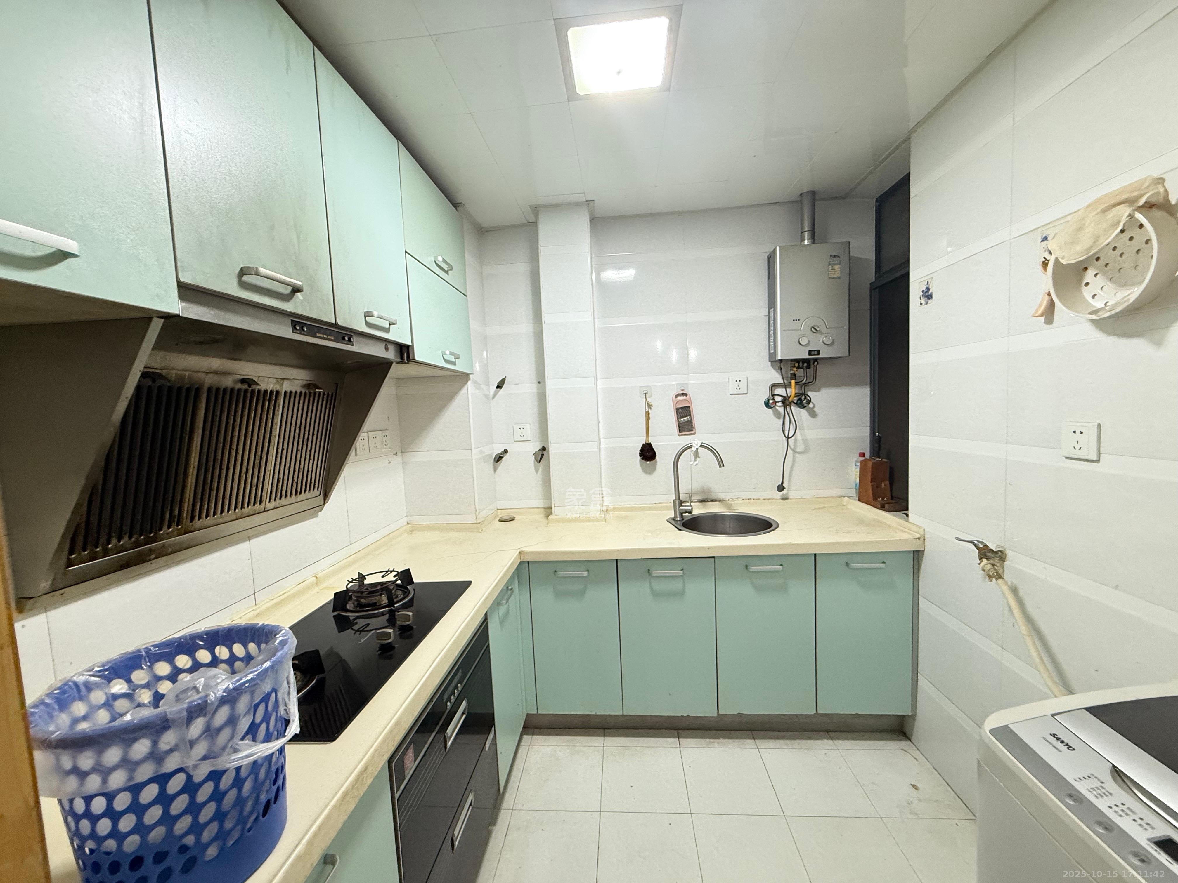 湘府9号  2室1厅1卫    1800.0元/月 湘府9号  2室1厅1卫    1800.0元/月室内图