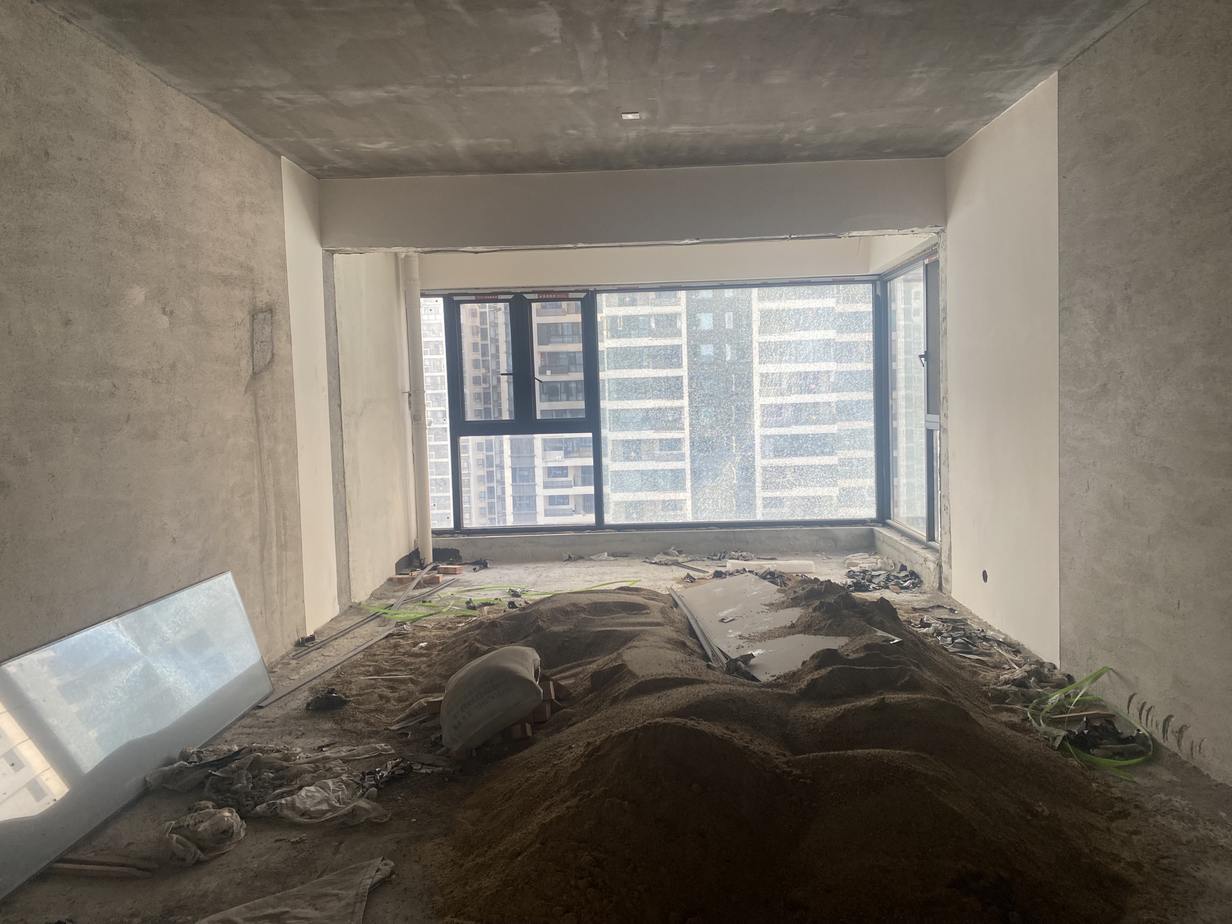 汇方雁归来 4室2厅2卫 88.6万 汇方雁归来 4室2厅2卫 88.6万客厅