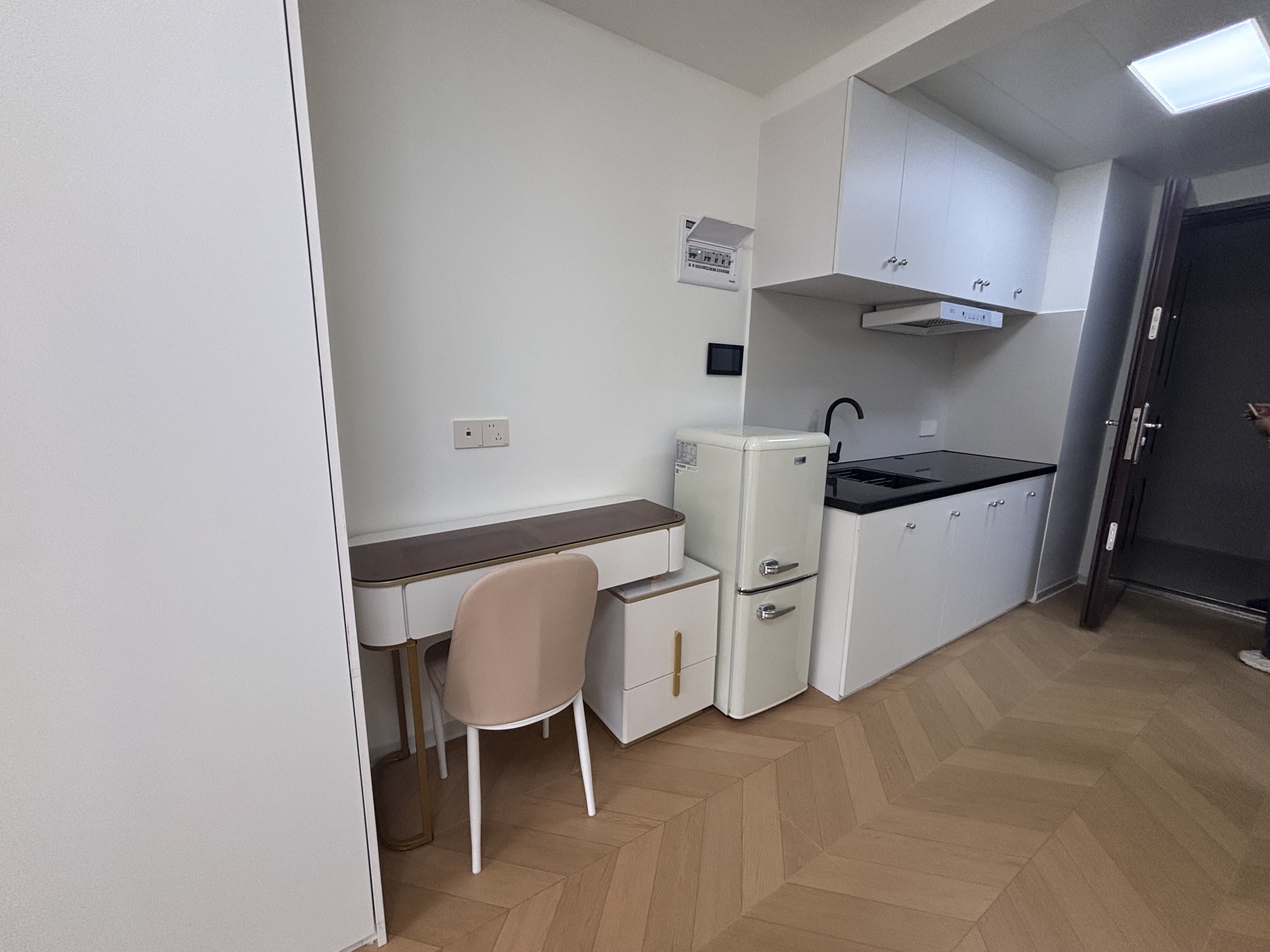 中海珑悦府 1室1厅1卫 1300.0元/月 中海珑悦府 1室1厅1卫 1300.0元/月户型图