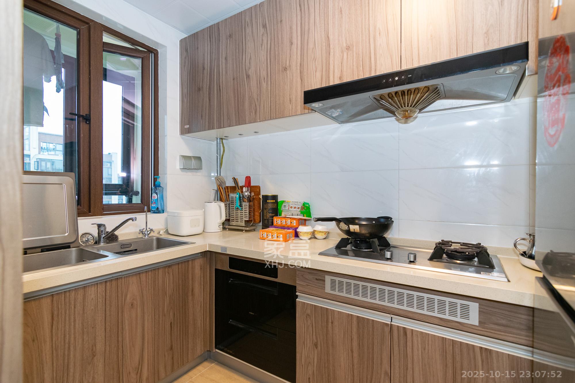 碧桂园高尔夫花园  4室2厅2卫    120.0万厨房