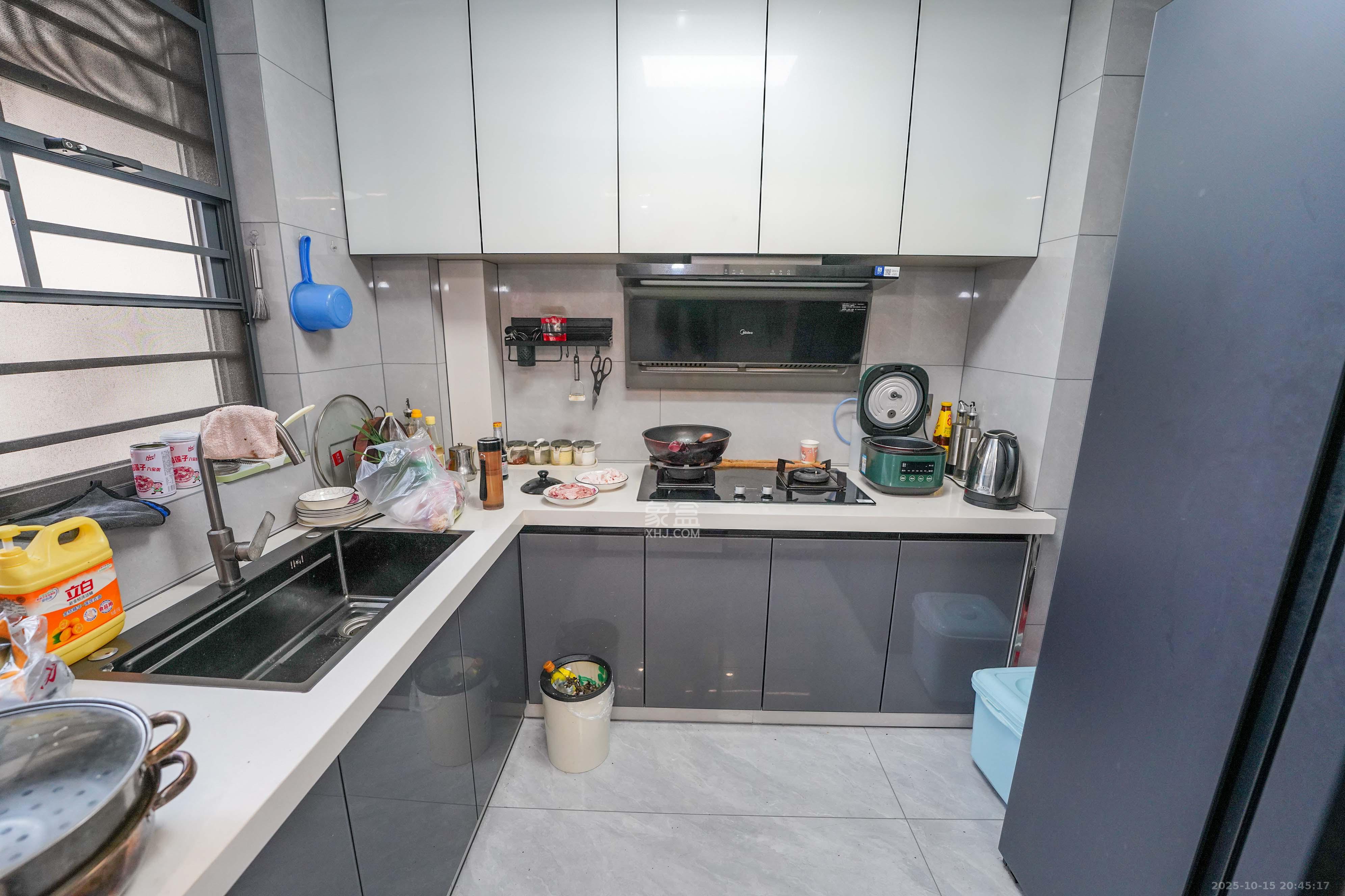 丽发新城  5室2厅2卫    145.0万其他