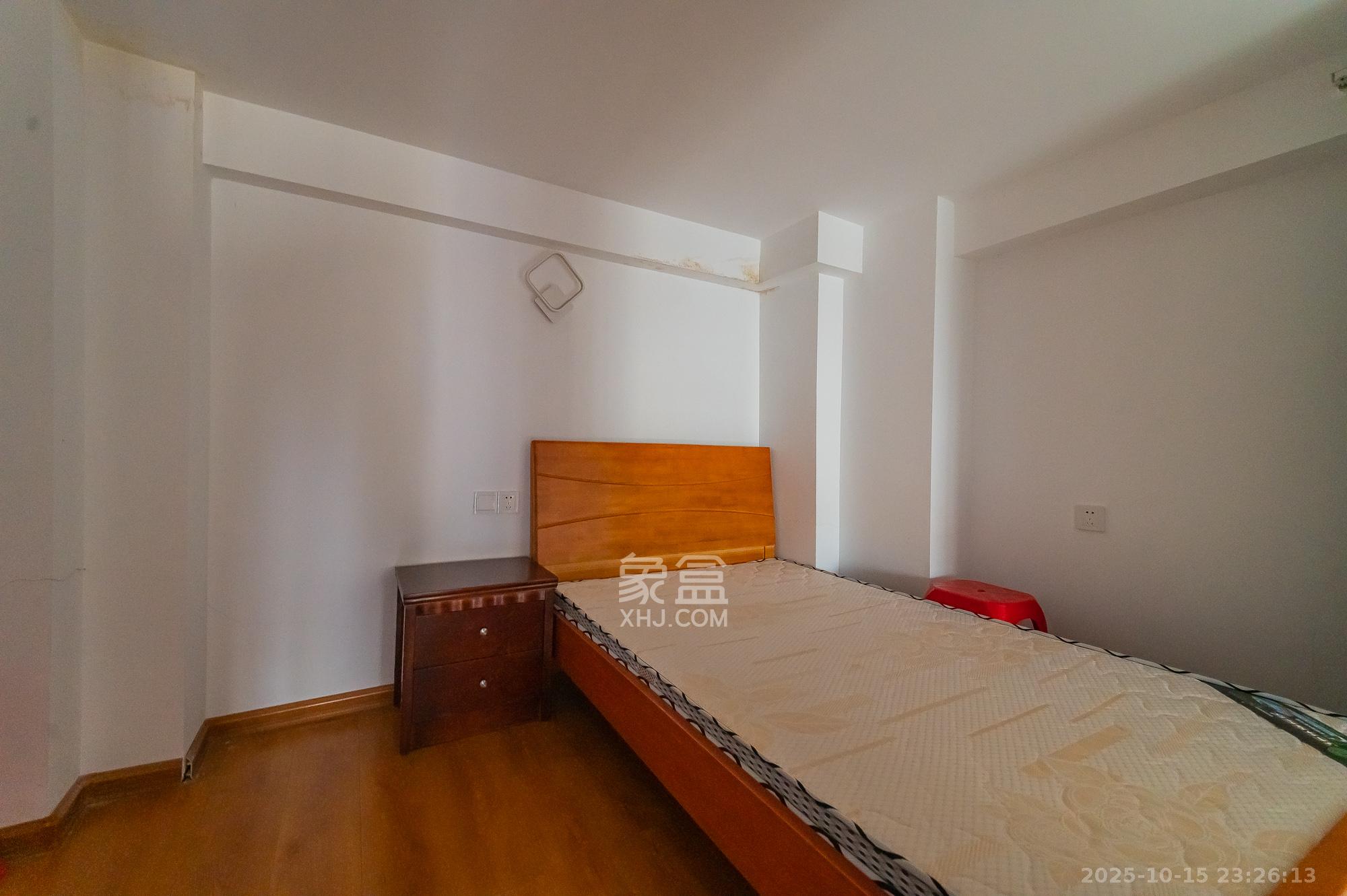 海伦春天  2室1厅1卫    28.0万 海伦春天  2室1厅1卫    28.0万卧室