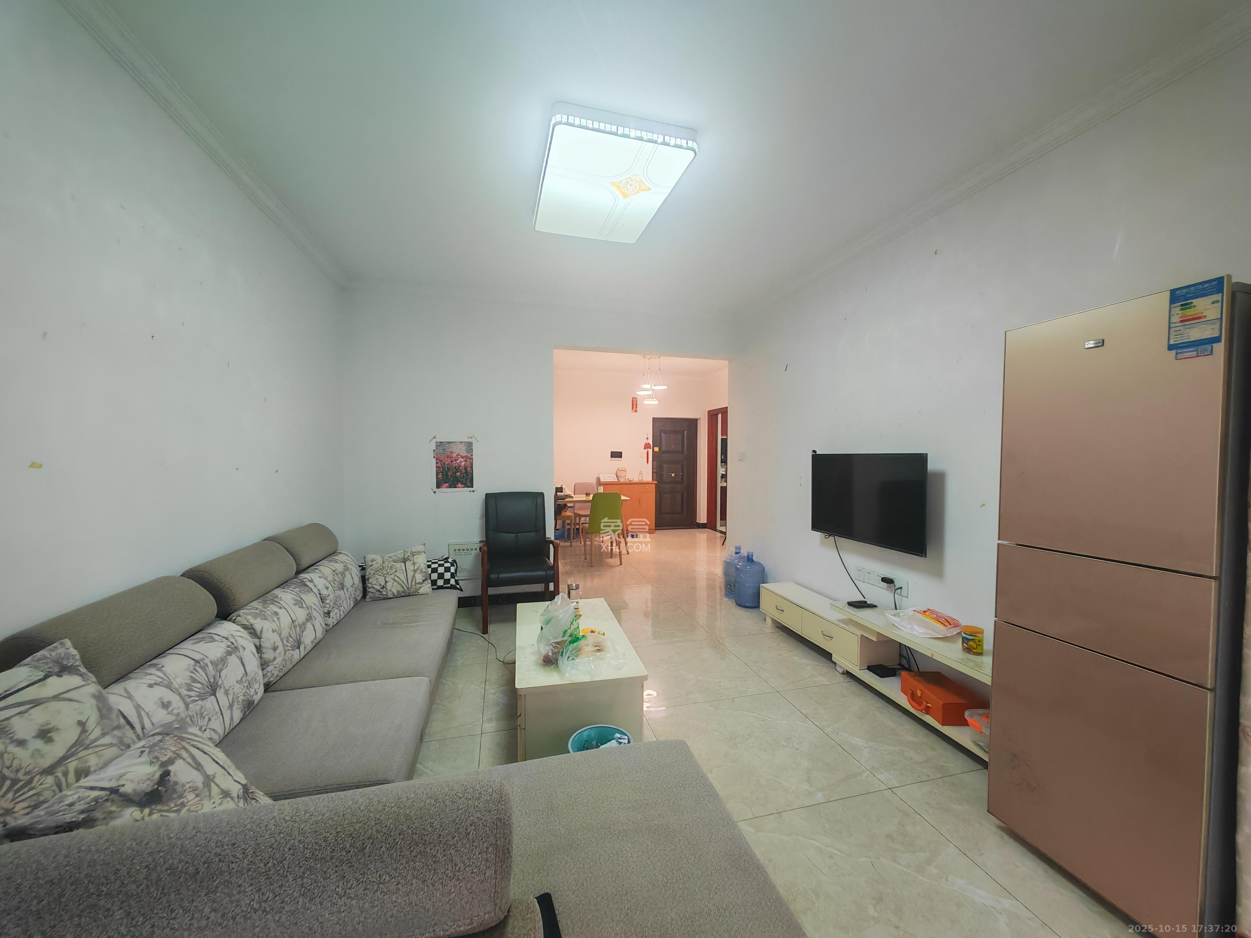 爵世名邸东湖(东湖壹号企业总部基地) 3室2厅1卫 2300.0元/月 爵世名邸东湖(东湖壹号企业总部基地) 3室2厅1卫 2300.0元/月室内图