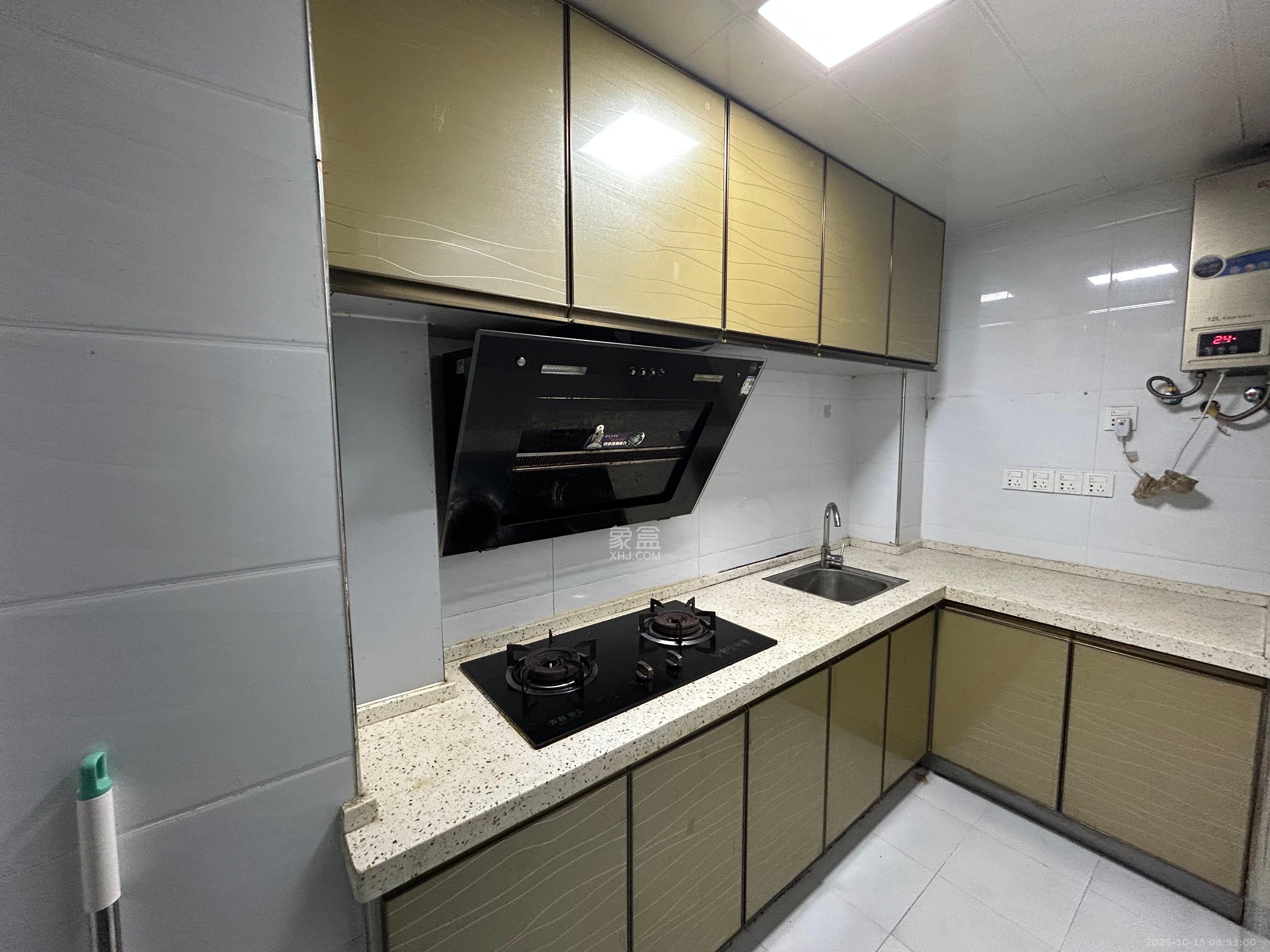 安泰嘉园（湘府邻伴）  3室2厅1卫    2200.0元/月室内图