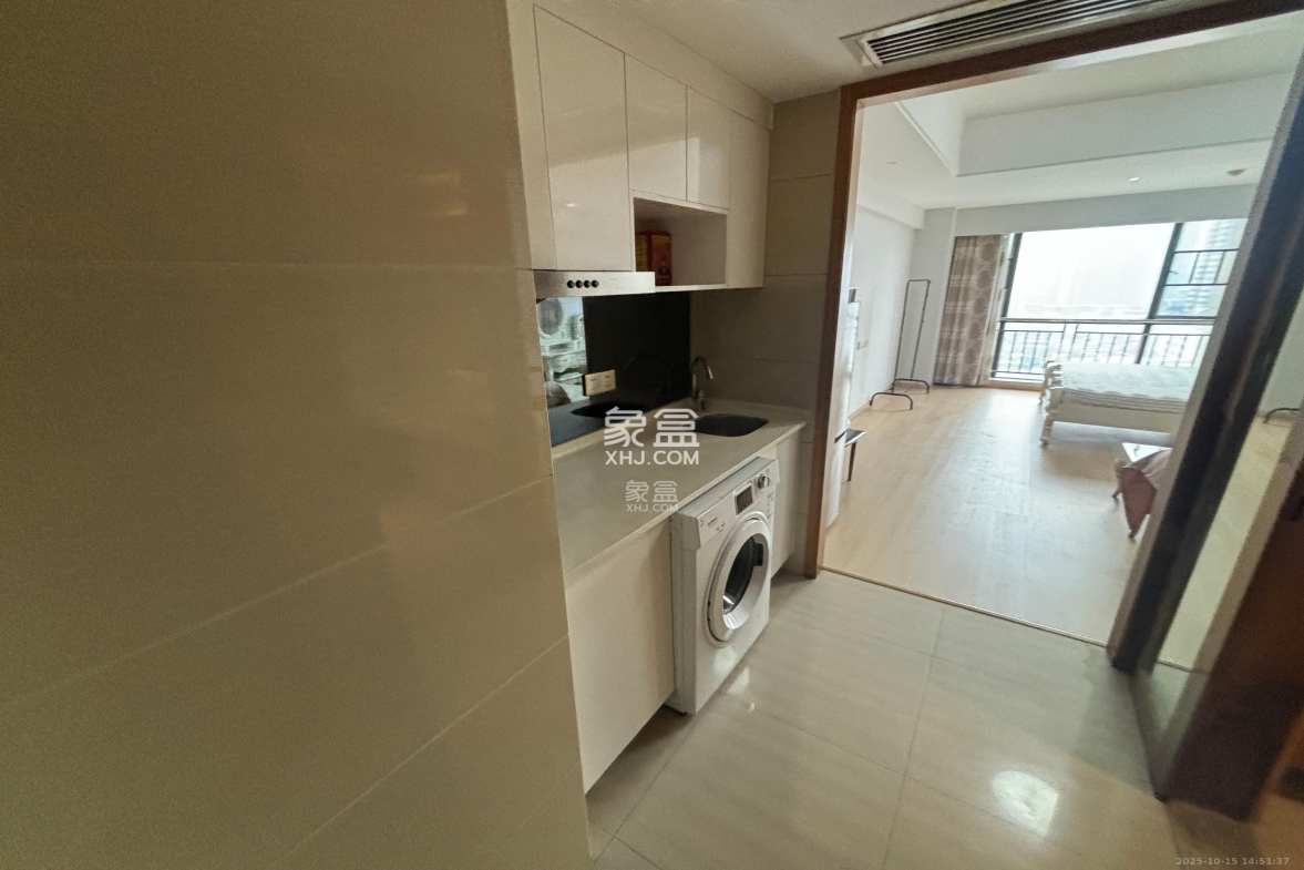 五一钻界  1室1厅1卫    2000.0元/月 五一钻界  1室1厅1卫    2000.0元/月室内图1