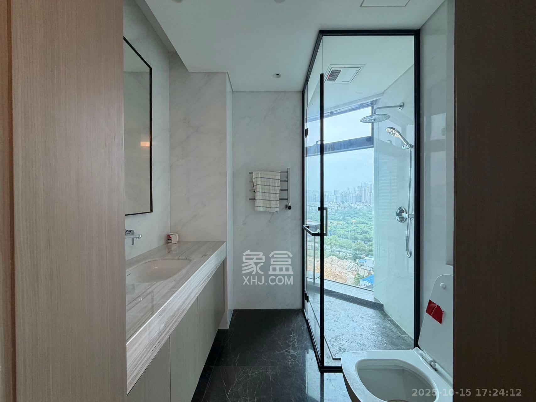 润和滨江湾 3室2厅2卫 40000.0元/月 润和滨江湾 3室2厅2卫 40000.0元/月室内图