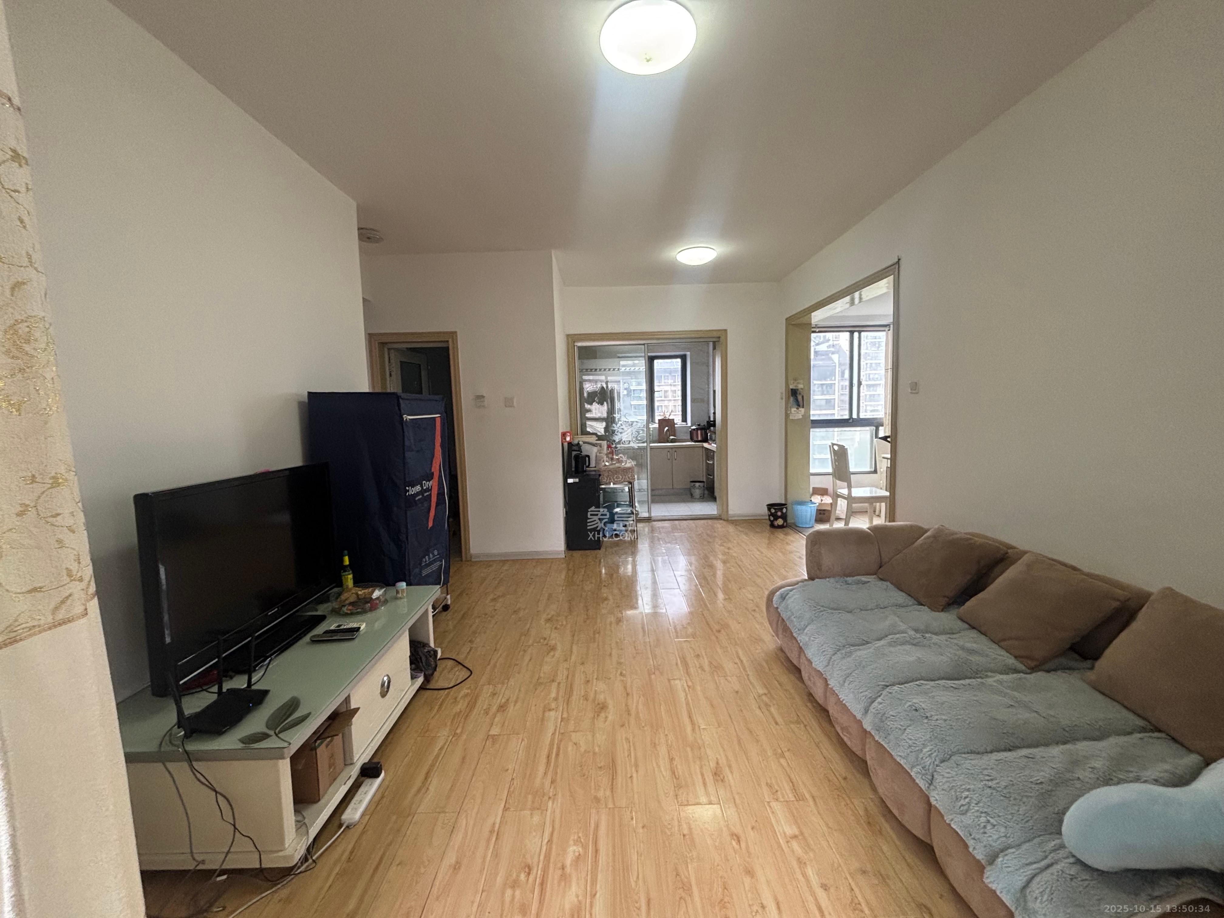 融科檀香山(融科紫檀、香山国际) 1室2厅1卫 2500.0元/月 融科檀香山(融科紫檀、香山国际) 1室2厅1卫 2500.0元/月室内图