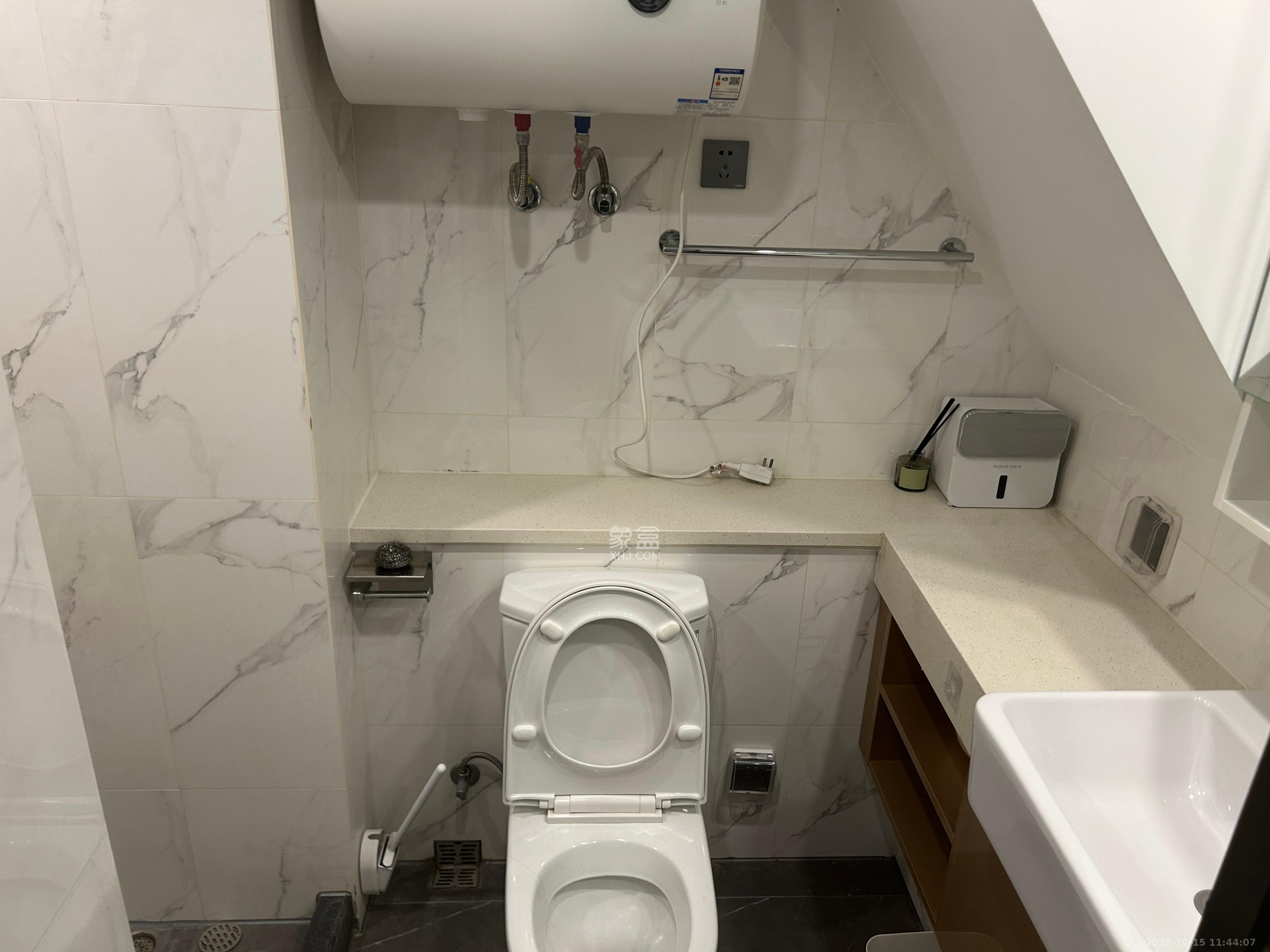 达美寰宇中心 2室1厅1卫 3800.0元/月 达美寰宇中心 2室1厅1卫 3800.0元/月室内图