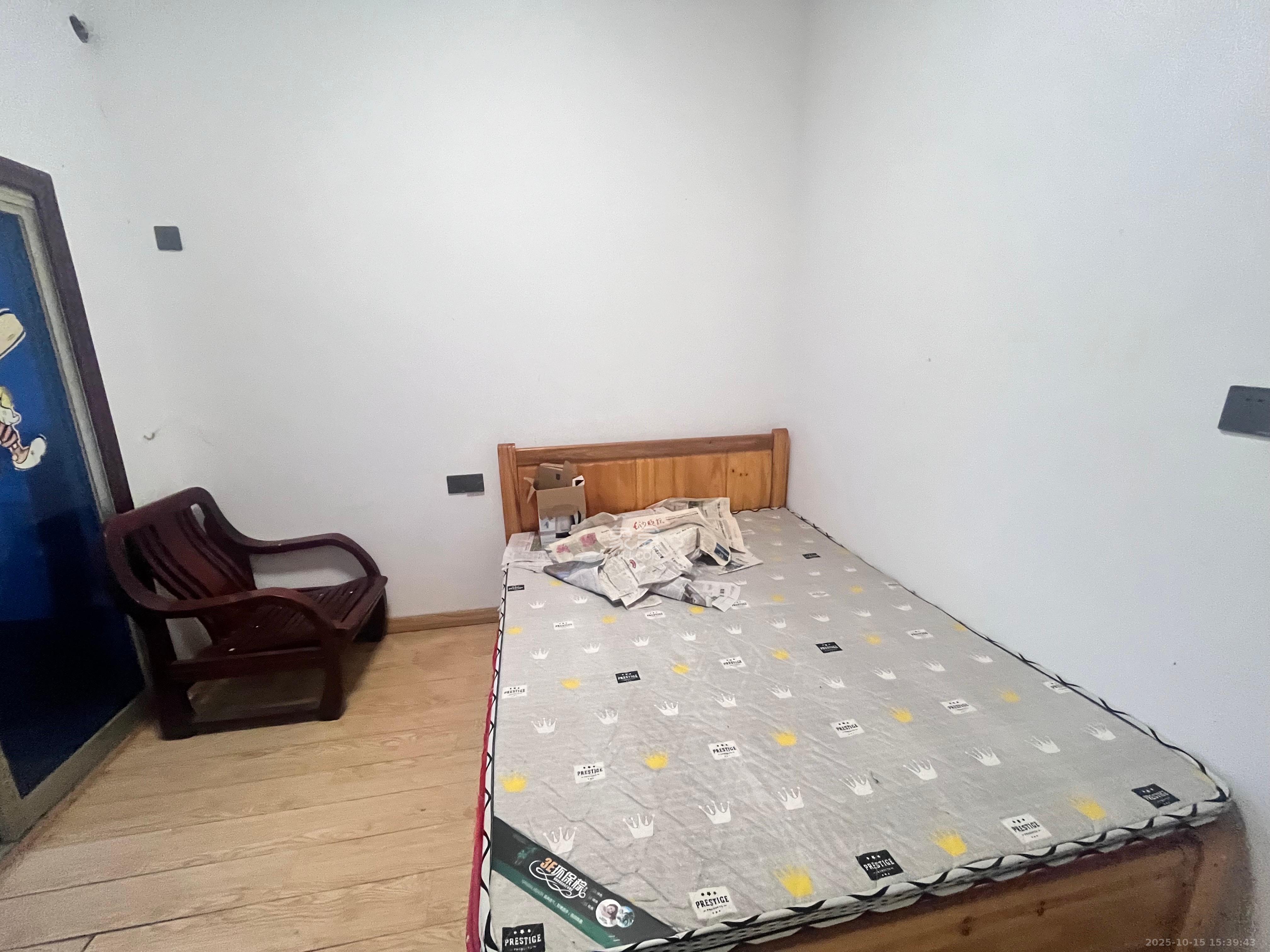 先锋街散盘 1室1厅1卫 1100.0元/月 先锋街散盘 1室1厅1卫 1100.0元/月室内图