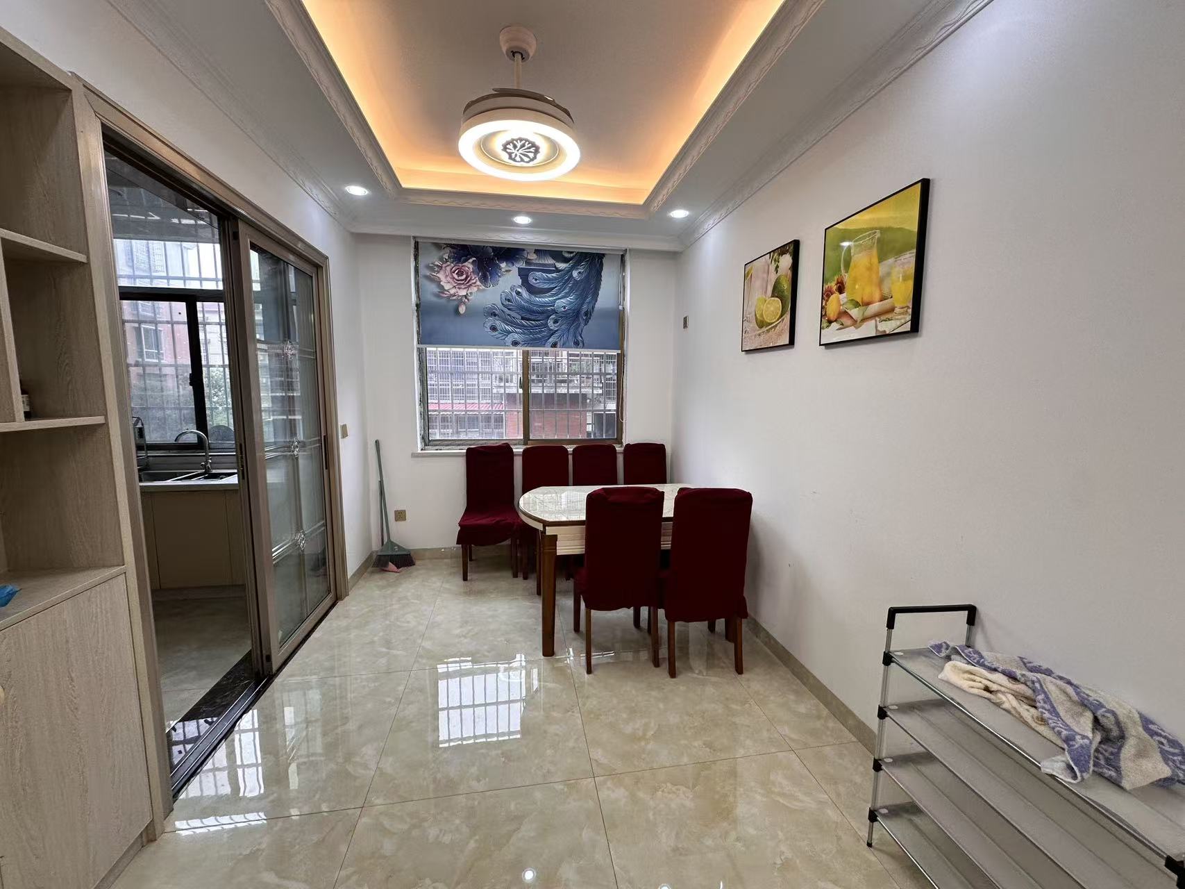 悦江花园 3室2厅1卫 1500.0元/月 悦江花园 3室2厅1卫 1500.0元/月室内图