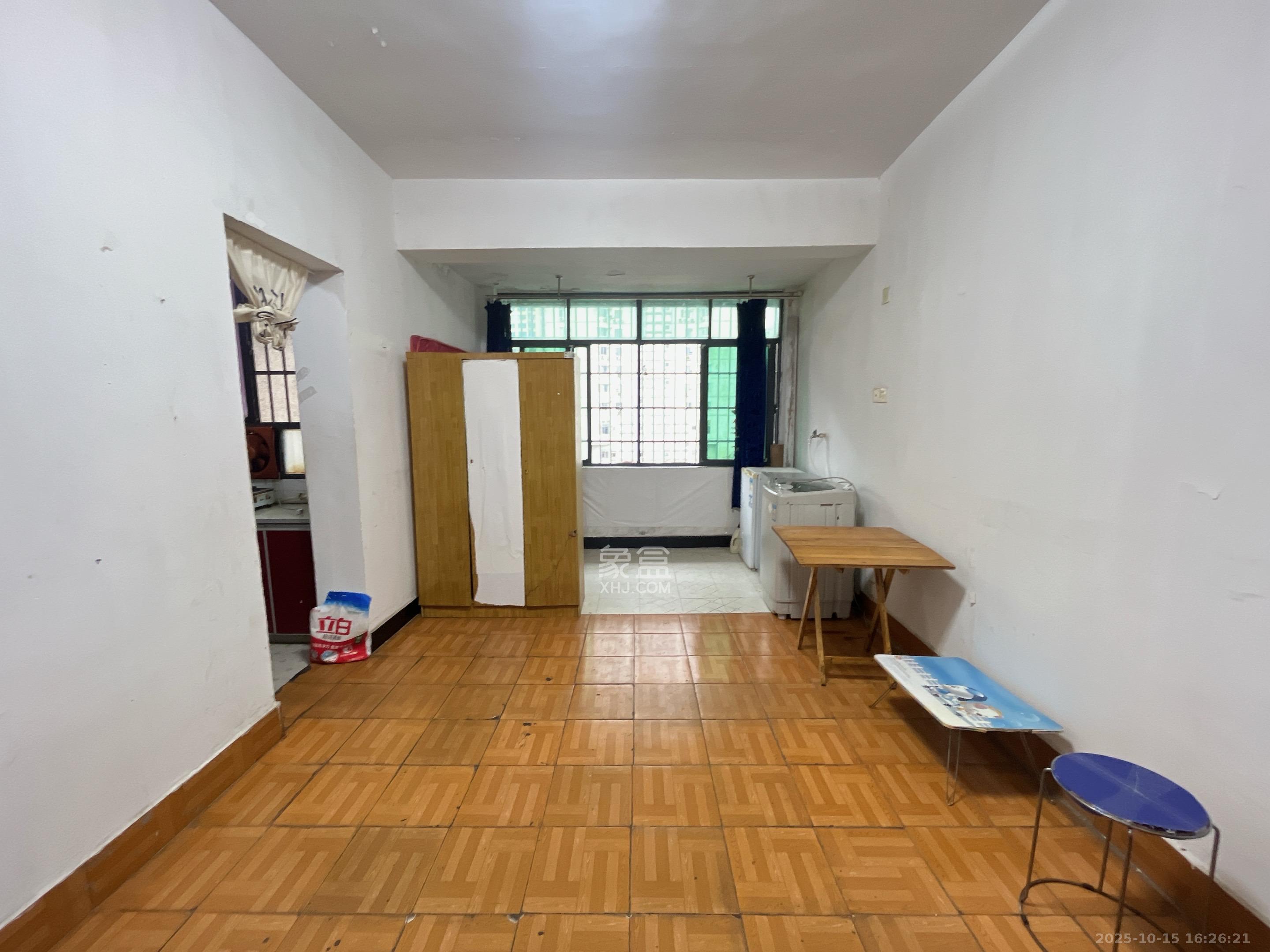 便河边社区  1室0厅0卫    1000.0元/月 便河边社区  1室0厅0卫    1000.0元/月室内图