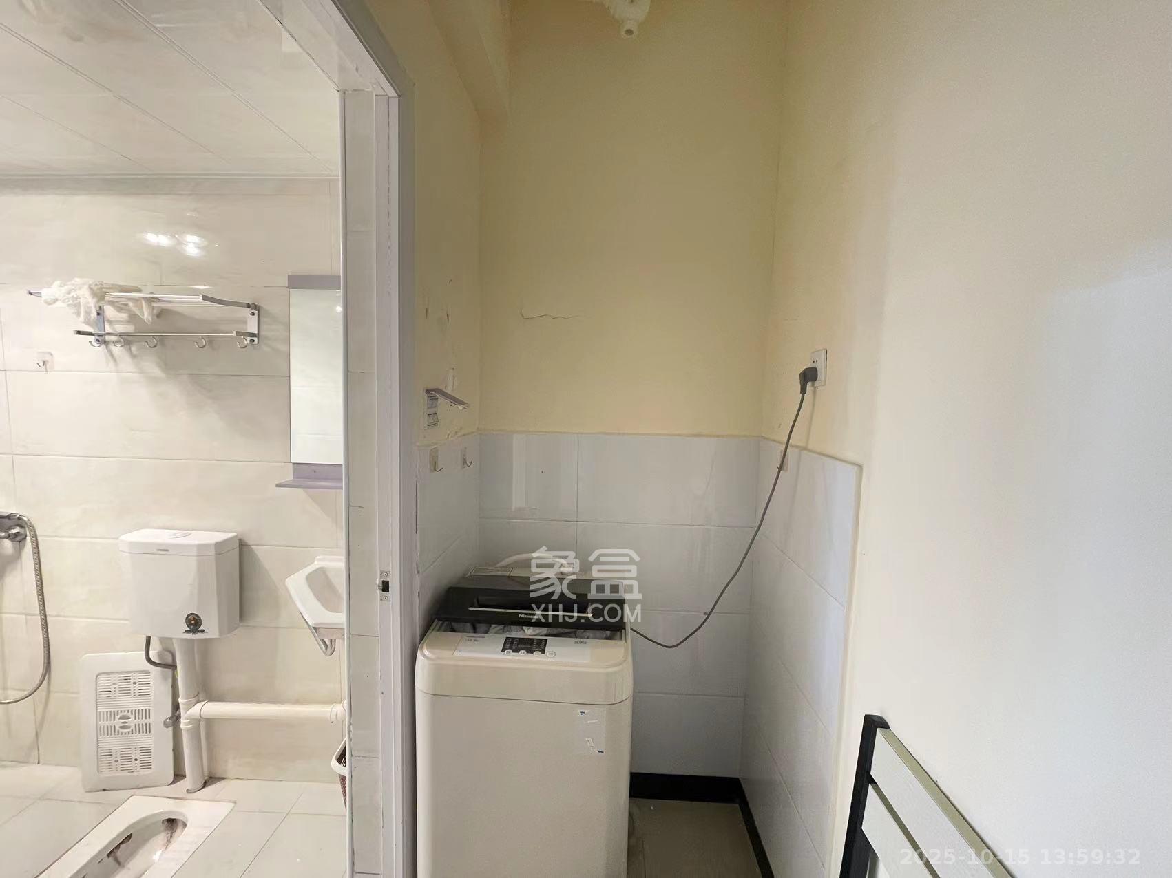 荣盛花语馨苑 2室2厅1卫 2000.0元/月 荣盛花语馨苑 2室2厅1卫 2000.0元/月室内图