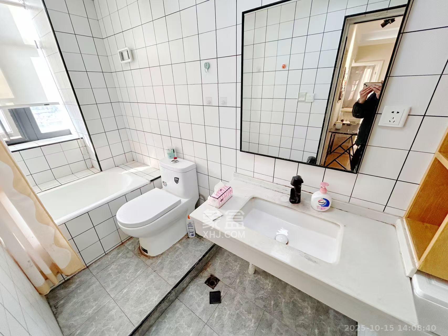 欧亚达国际广场  2室1厅1卫    2400.0元/月室内图