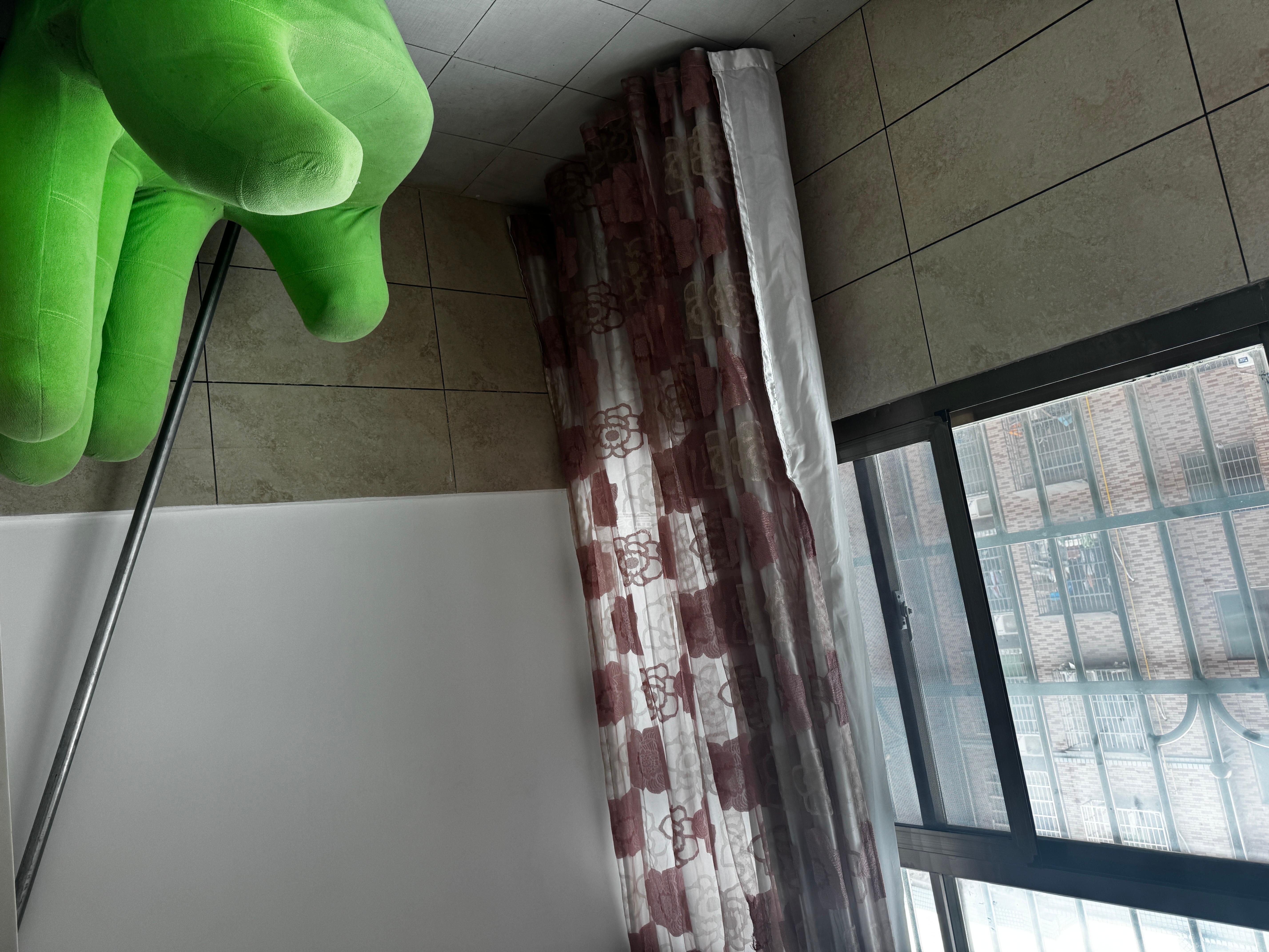 白田安置小区  3室2厅2卫    2500.0元/月室内图