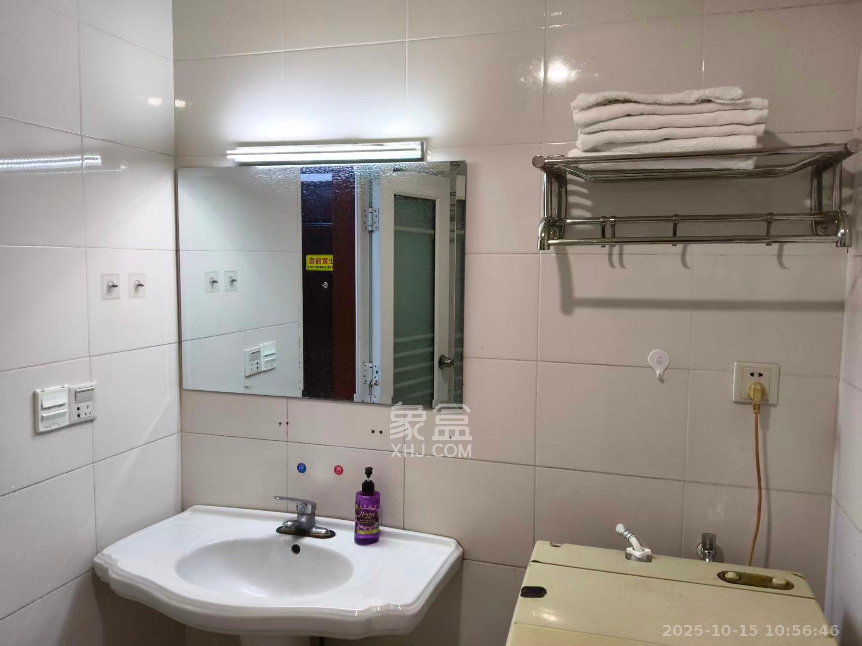 BOBO国际  1室1厅1卫    2400.0元/月 BOBO国际  1室1厅1卫    2400.0元/月室内图