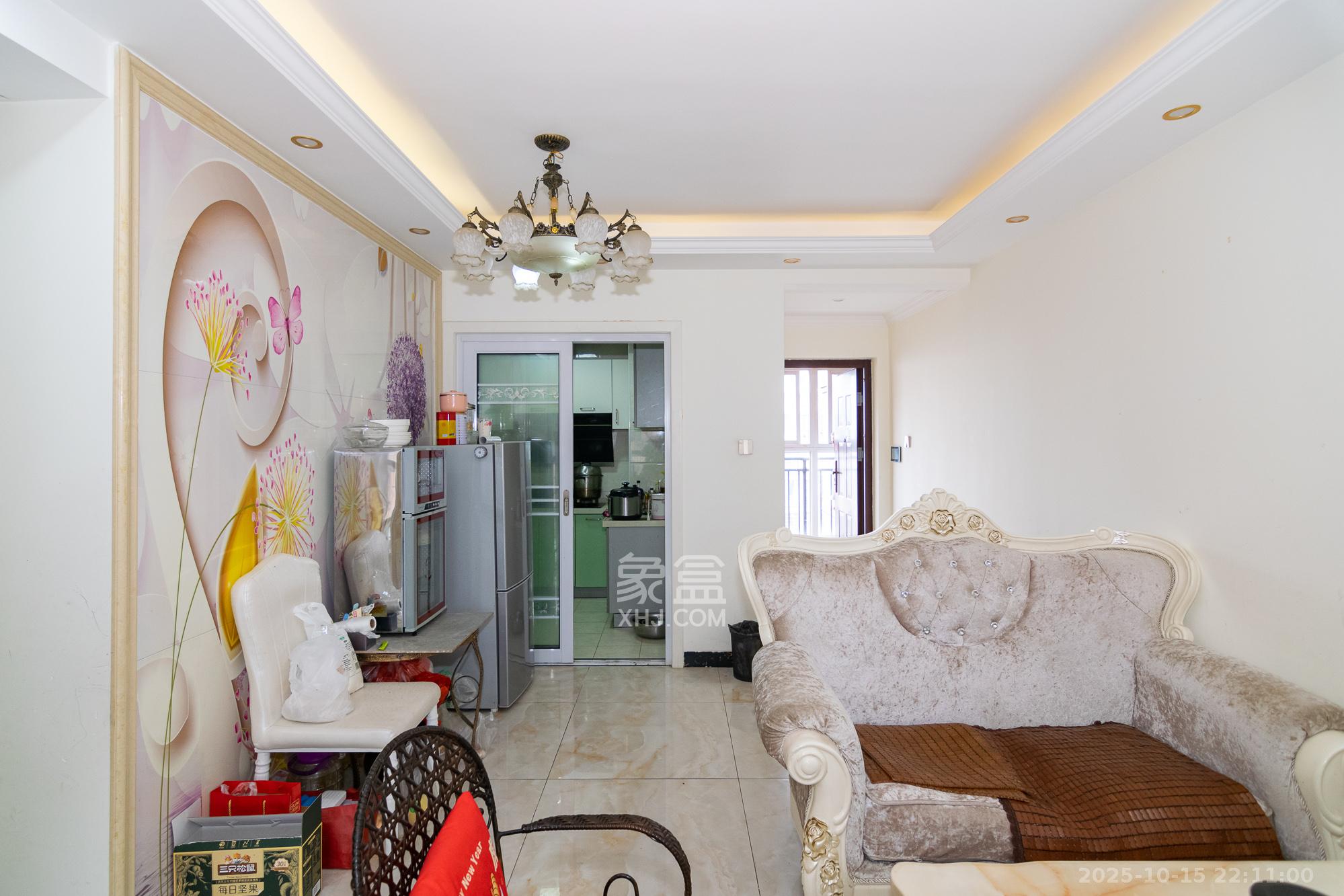 新城国际花都 3室2厅2卫 72.0万 新城国际花都 3室2厅2卫 72.0万客厅