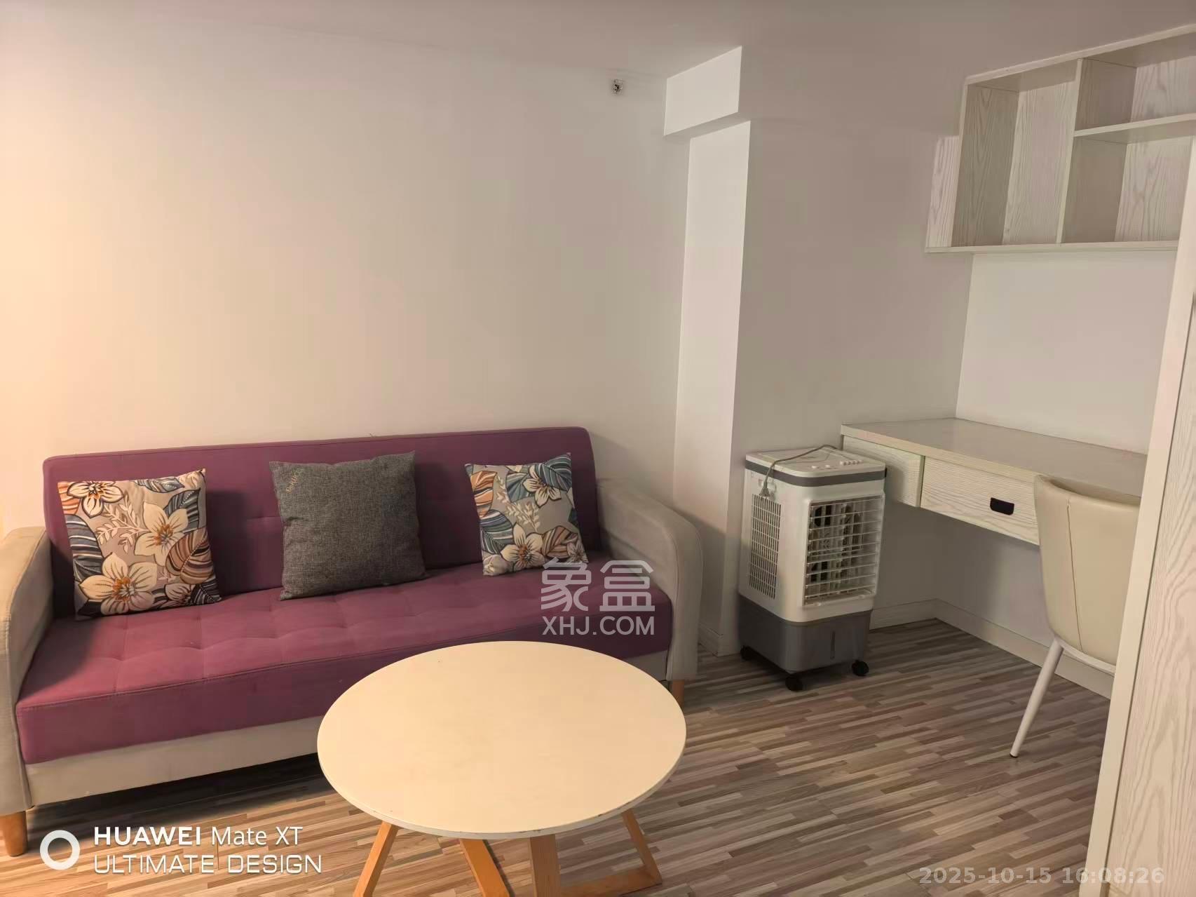 华润置地广场二期 2室1厅1卫 1800.0元/月 华润置地广场二期 2室1厅1卫 1800.0元/月室内图