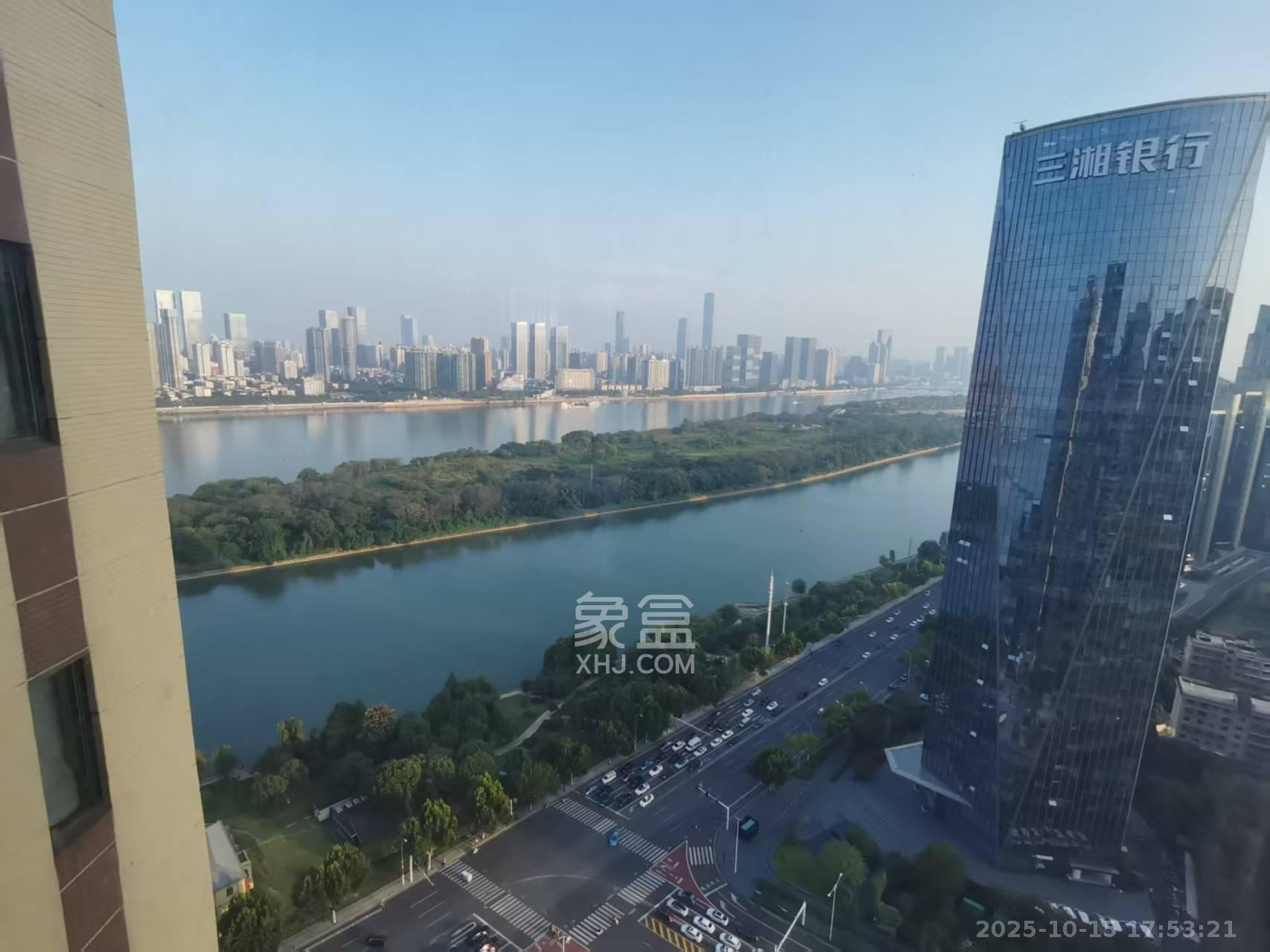 保利西海岸A区 4室2厅2卫 4500.0元/月 保利西海岸A区 4室2厅2卫 4500.0元/月室内图