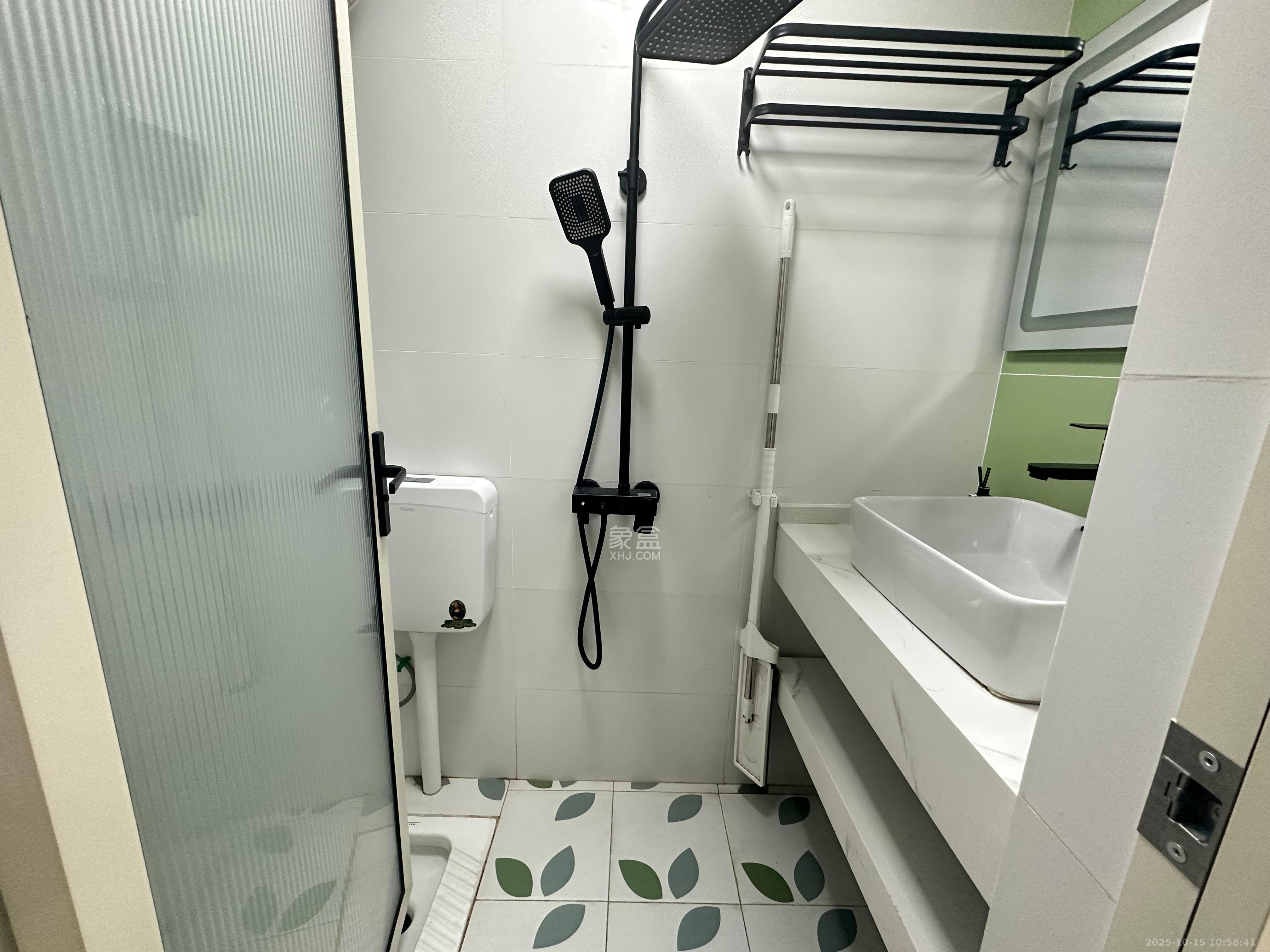 保利天禧EF区  1室1厅1卫    1500.0元/月室内图