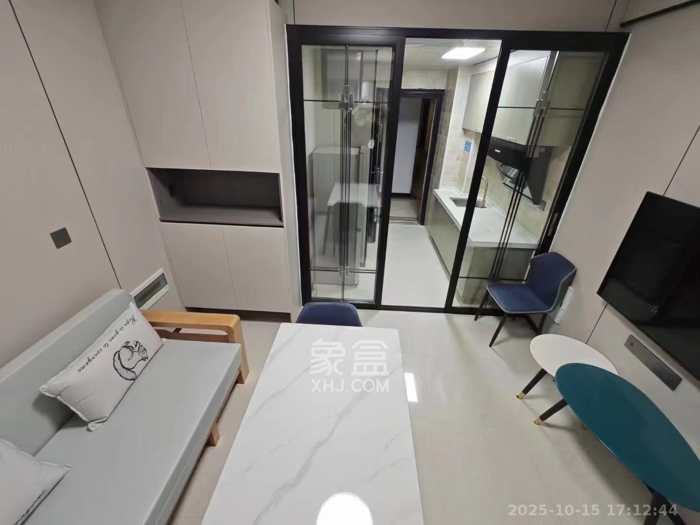 梅溪国际公寓（步步高新天地）  1室1厅1卫    1800.0元/月室内图