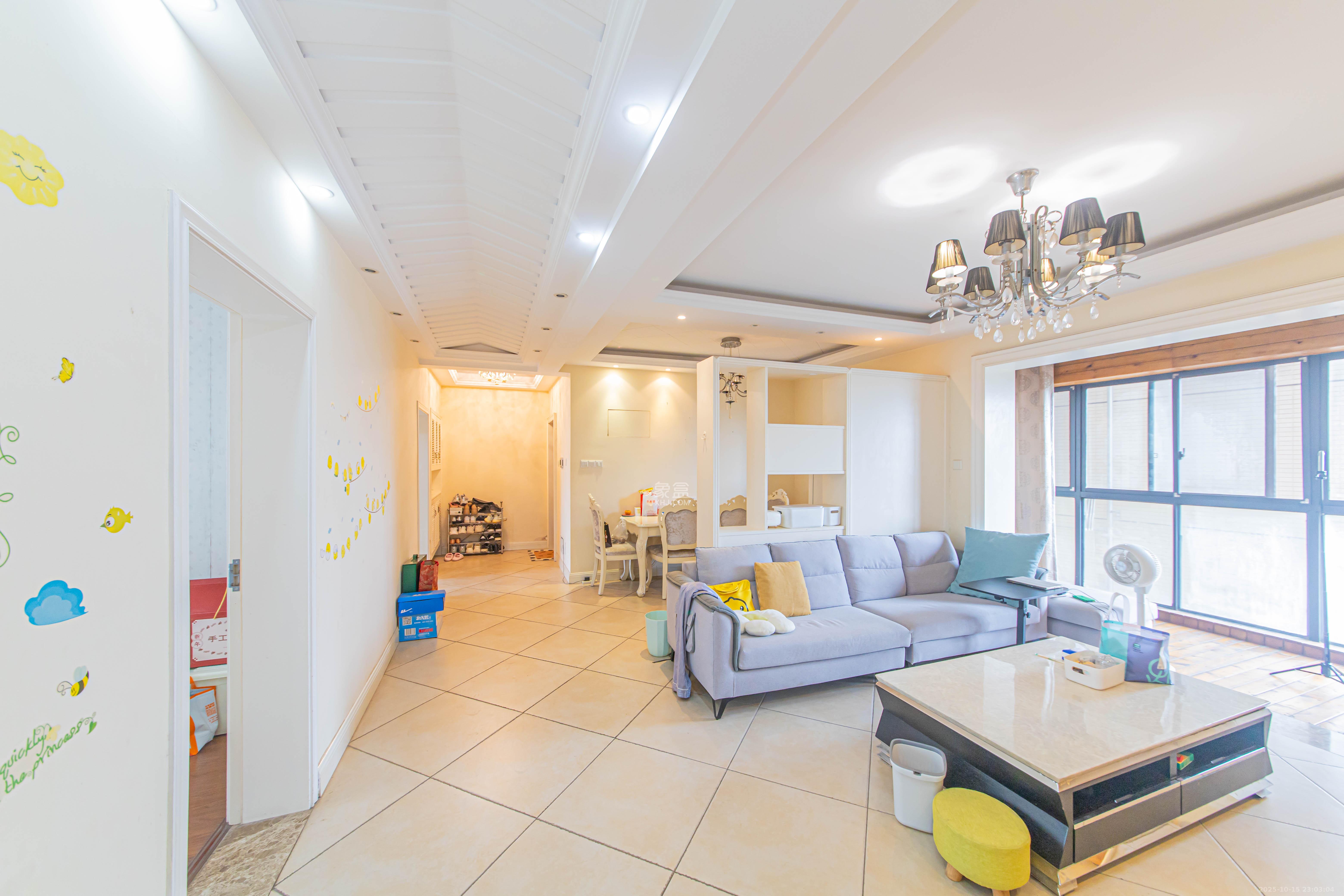 保利花园  3室2厅2卫    108.0万 保利花园  3室2厅2卫    108.0万客厅