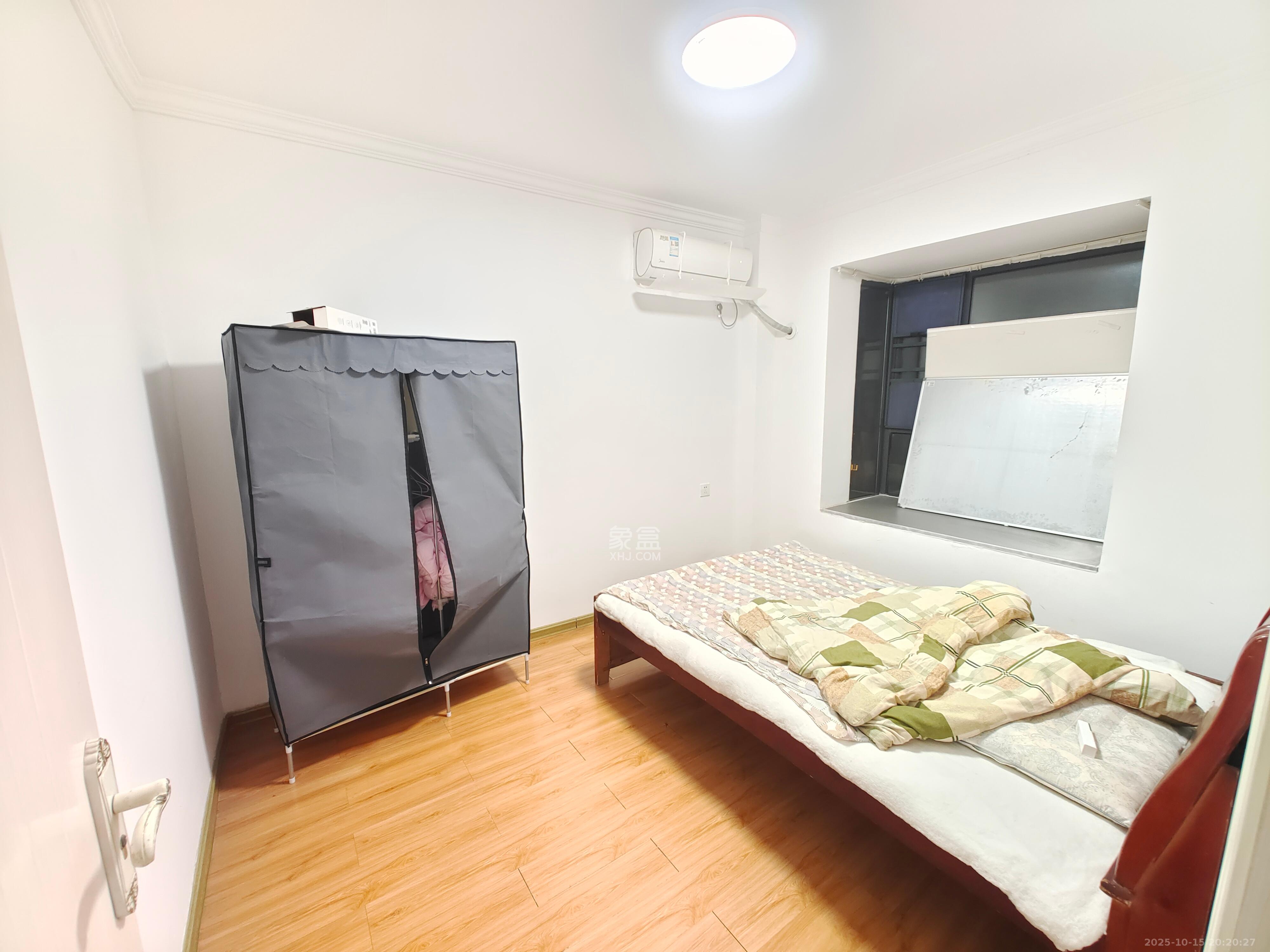 西城龙庭 3室2厅2卫 2700.0元/月 西城龙庭 3室2厅2卫 2700.0元/月室内图