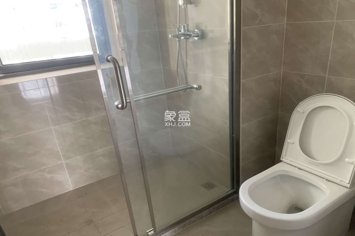 海府大院(海府路41号) 3室2厅2卫 3600.0元/月 海府大院(海府路41号) 3室2厅2卫 3600.0元/月室内图