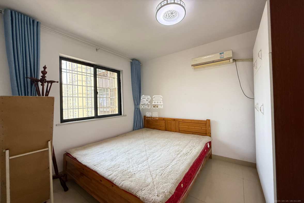 金富星城 1室2厅1卫 1500.0元/月 金富星城 1室2厅1卫 1500.0元/月室内图