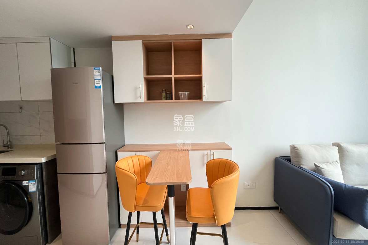 藏珑湖上公馆 1室1厅1卫 2800.0元/月 藏珑湖上公馆 1室1厅1卫 2800.0元/月室内图