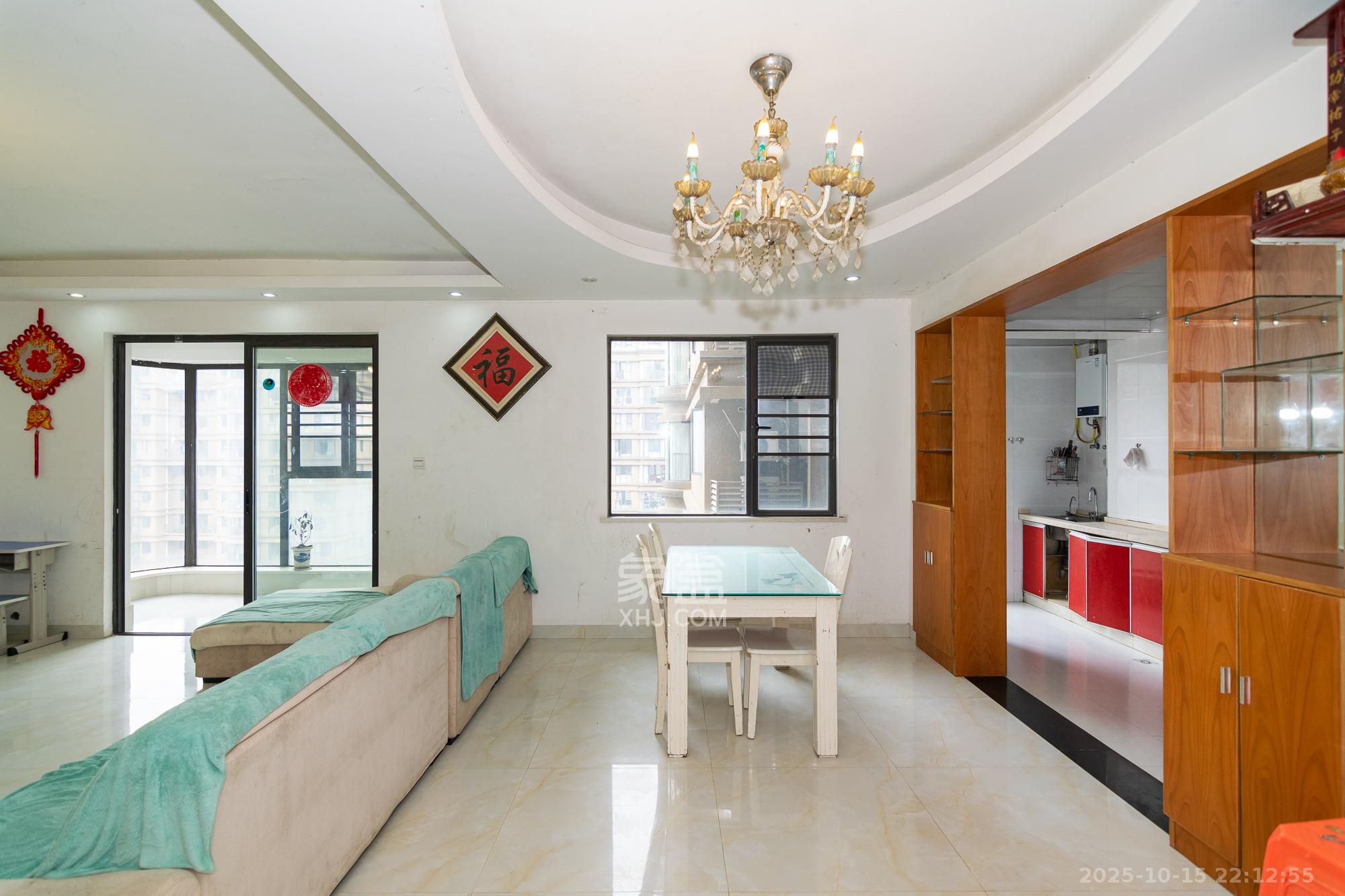 润和紫郡一期 4室2厅1卫 78.0万 润和紫郡一期 4室2厅1卫 78.0万客厅