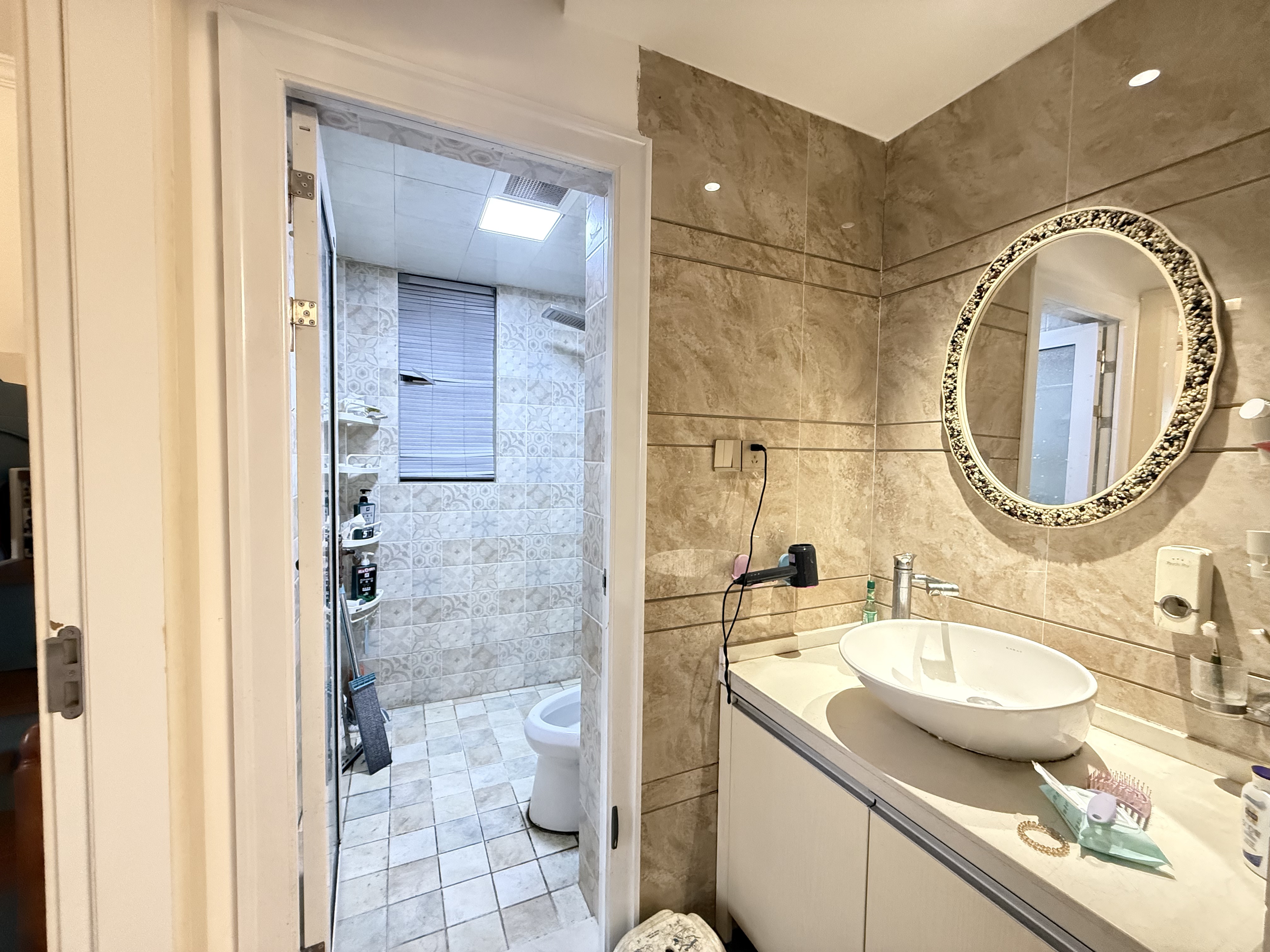 昌茂城邦  2室2厅1卫    3200.0元/月室内图