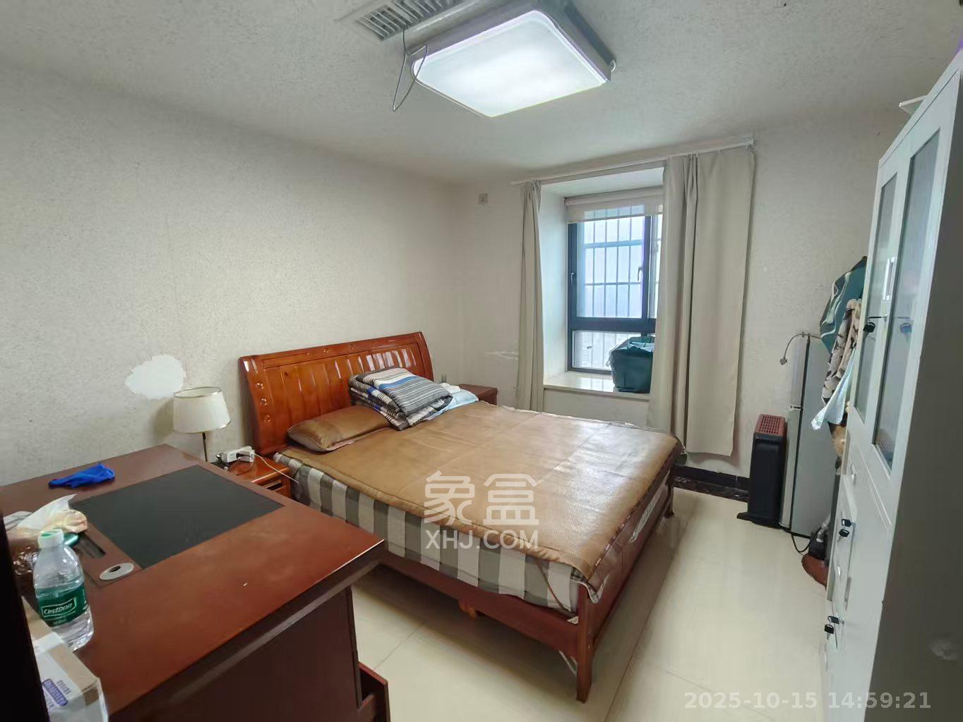 华城广场 1室1厅1卫 2500.0元/月 华城广场 1室1厅1卫 2500.0元/月室内图