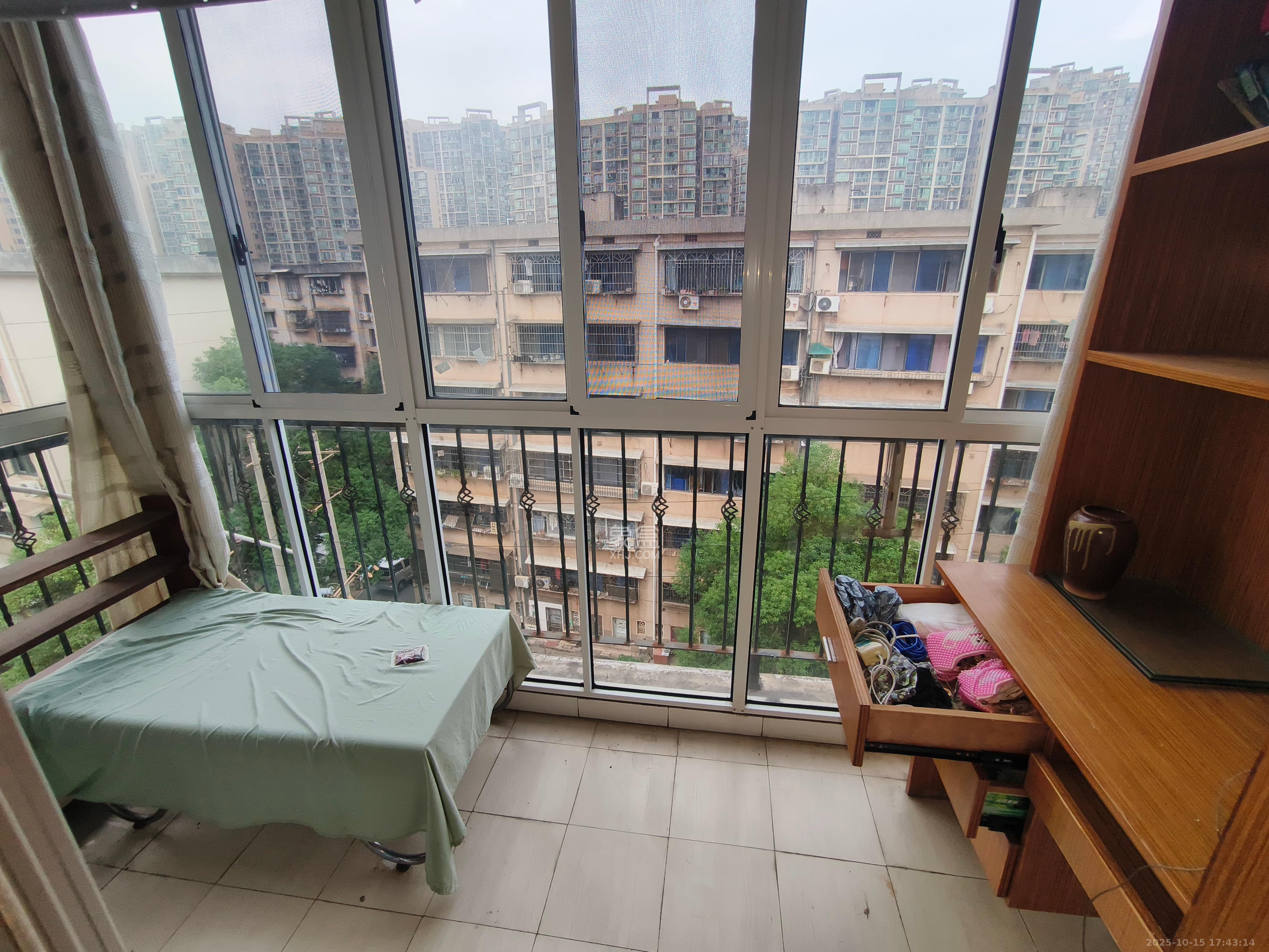 紫薇苑  4室2厅2卫    1800.0元/月室内图