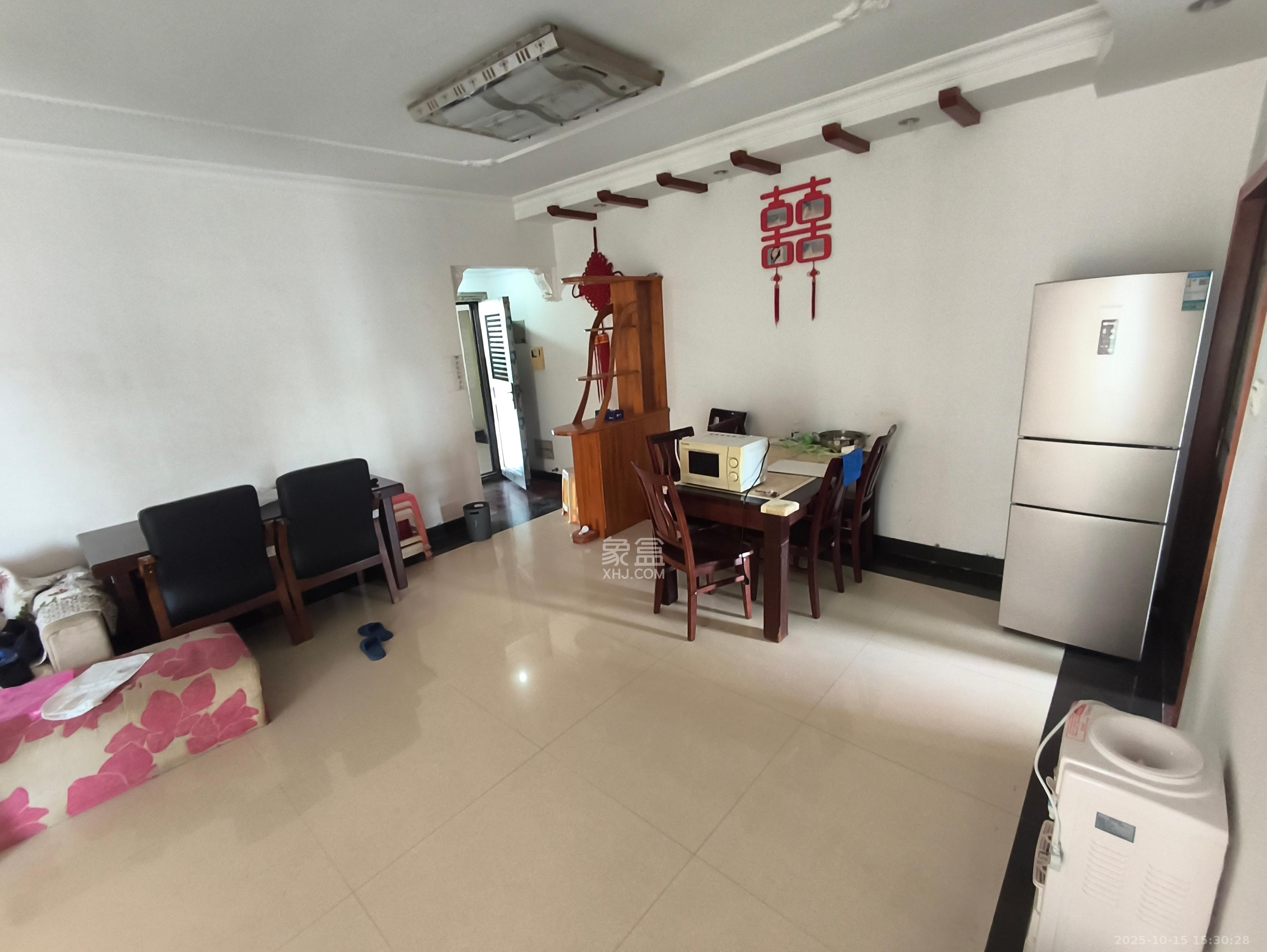 建鑫国际一期 1室2厅1卫 1500.0元/月 建鑫国际一期 1室2厅1卫 1500.0元/月室内图