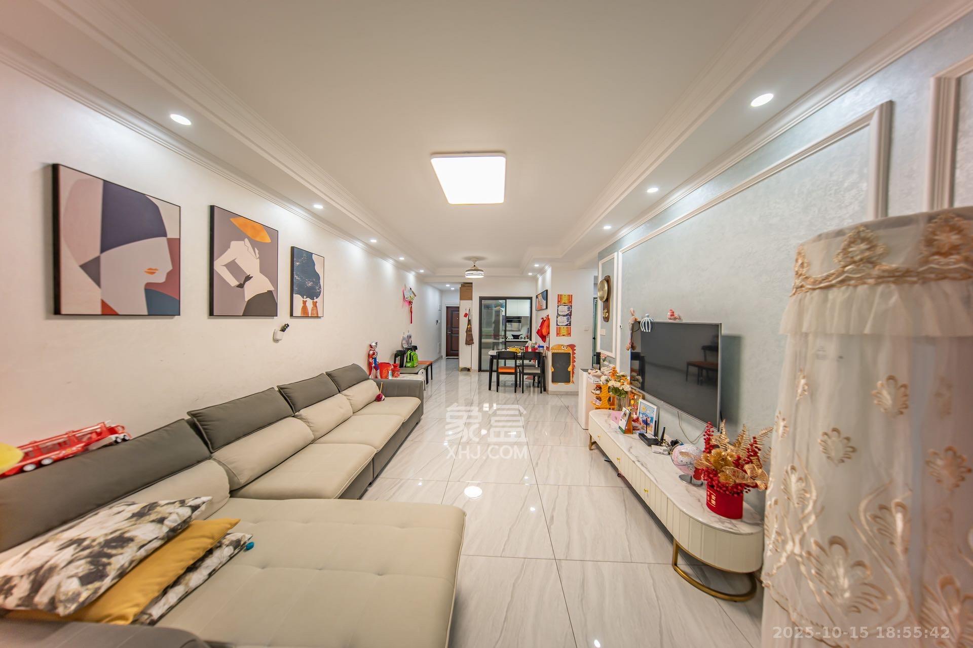 江山帝景哈佛  3室2厅1卫    2200.0元/月