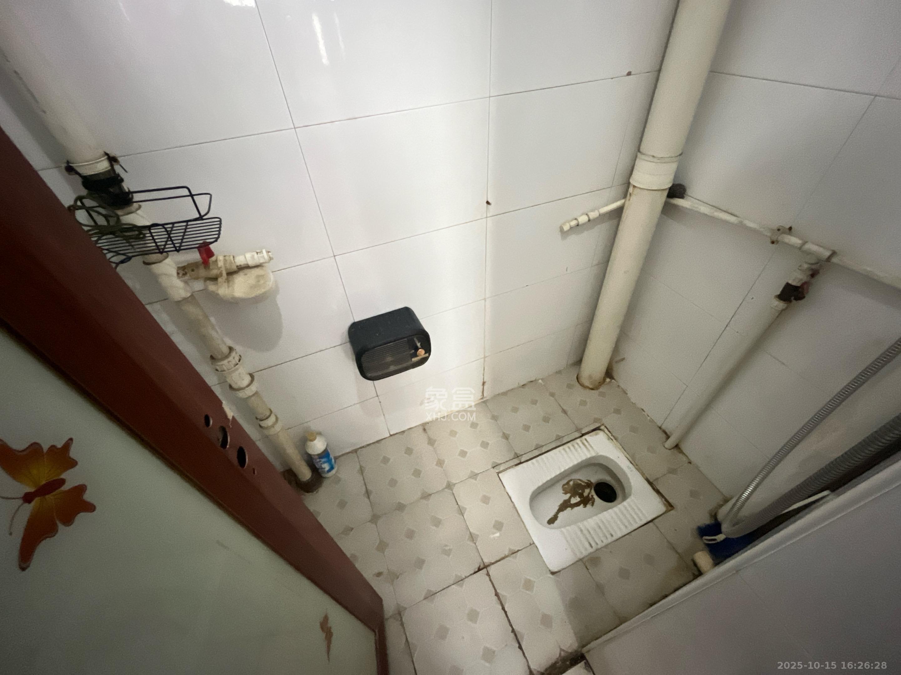 便河边社区  1室0厅0卫    1000.0元/月 便河边社区  1室0厅0卫    1000.0元/月室内图