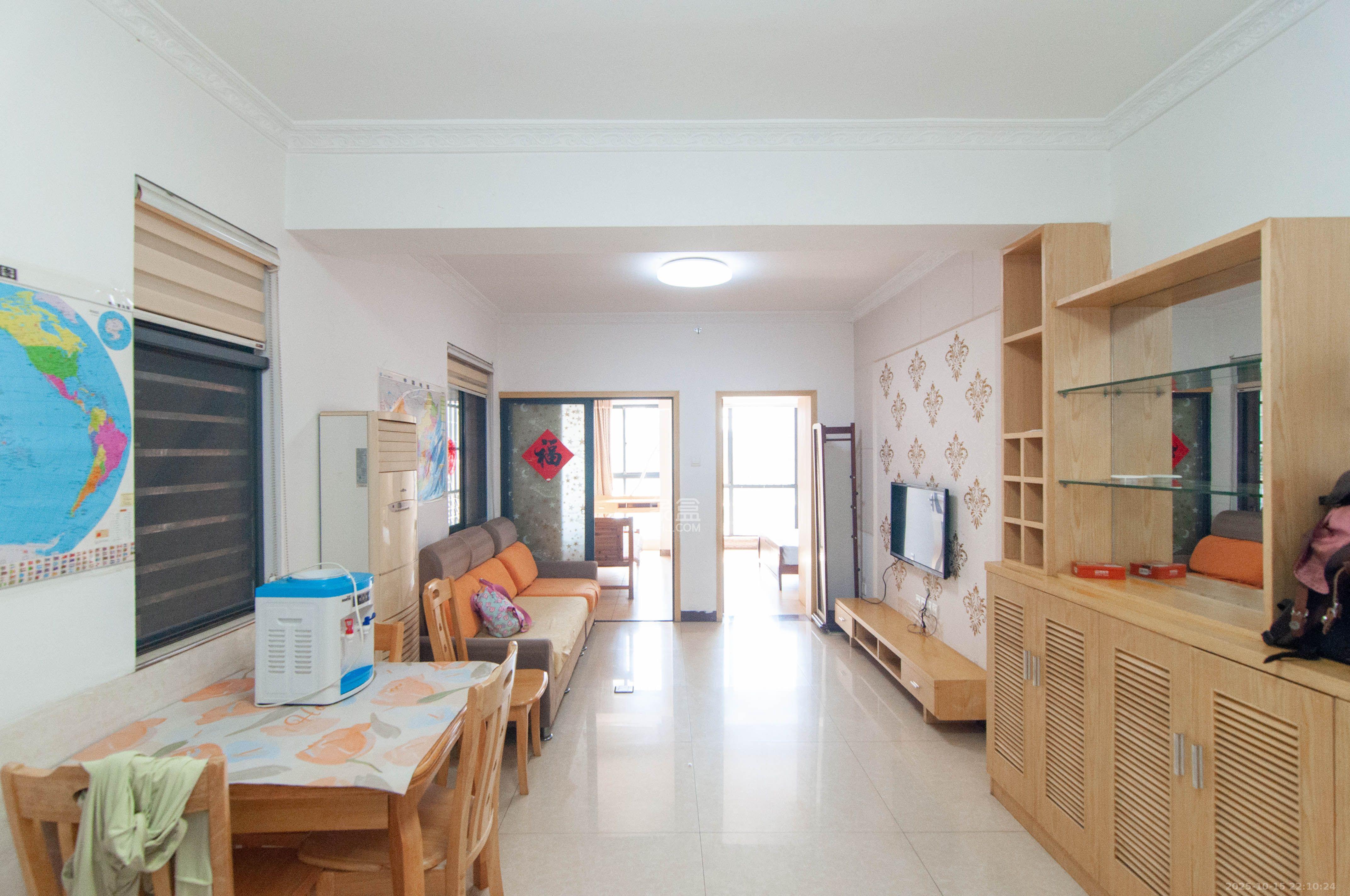 红公馆(前程丽景大厦)  2室1厅1卫    1900.0元/月 红公馆(前程丽景大厦)  2室1厅1卫    1900.0元/月