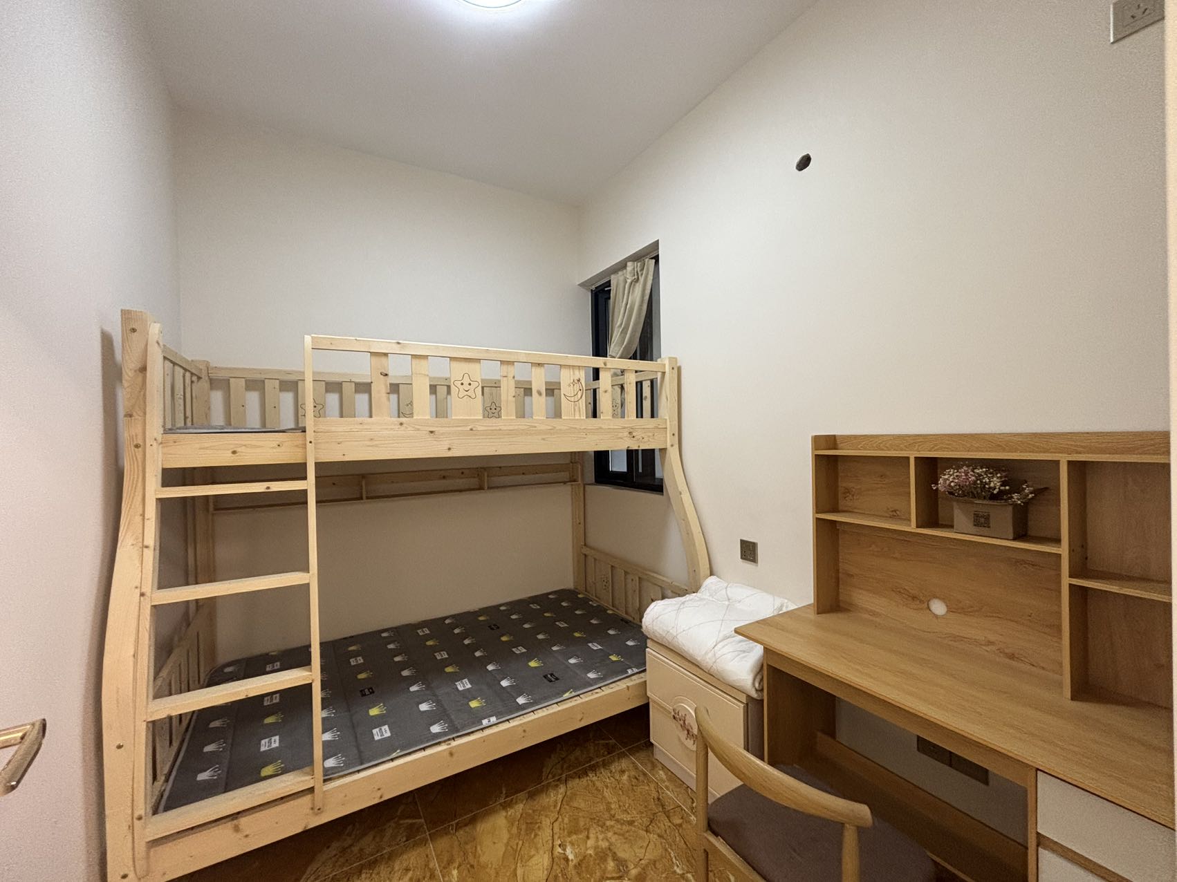 缇香名苑二期 2室2厅1卫 1800.0元/月 缇香名苑二期 2室2厅1卫 1800.0元/月室内图