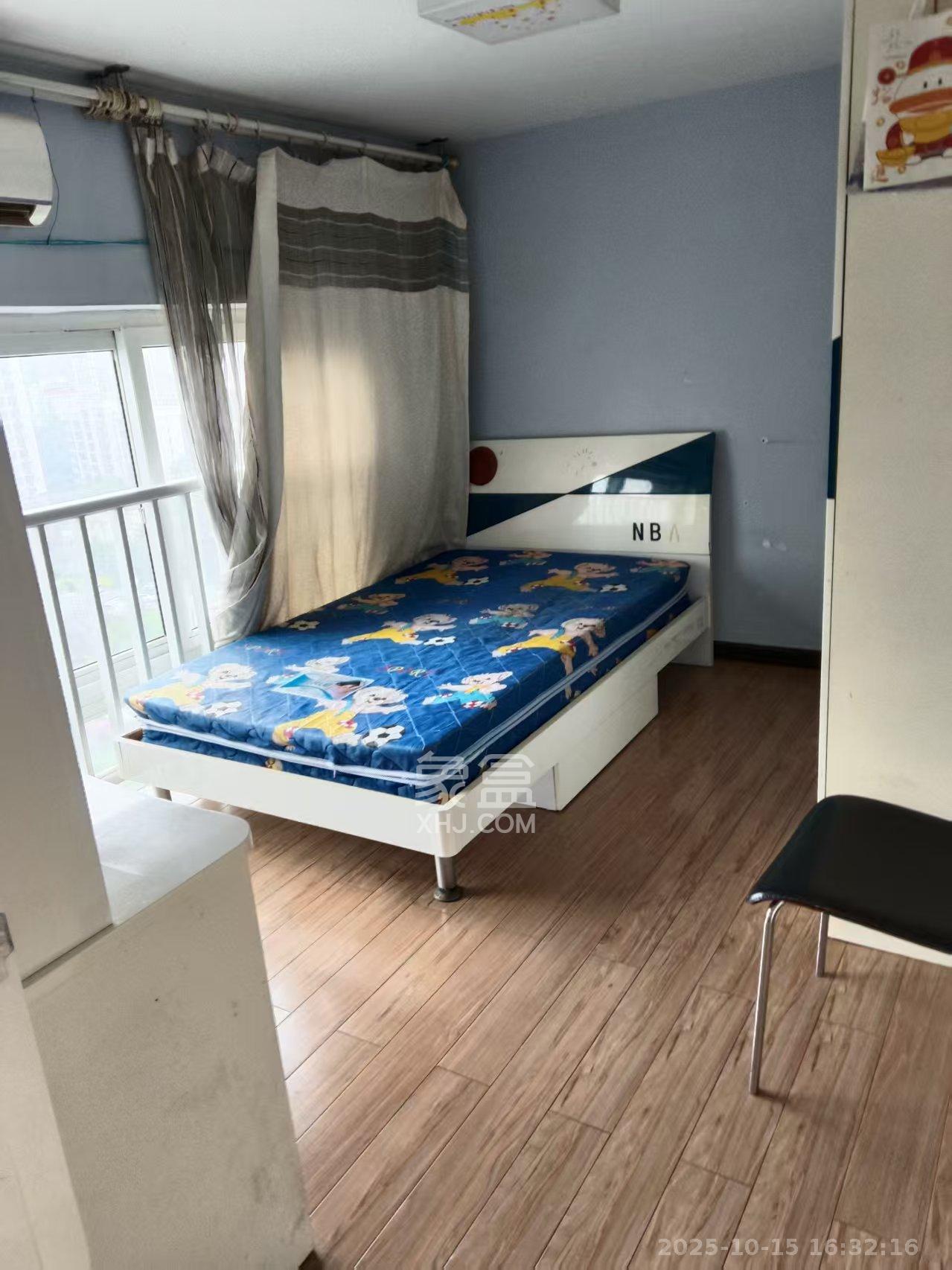 他城（天鸿时代公寓）  4室2厅2卫    2500.0元/月室内图