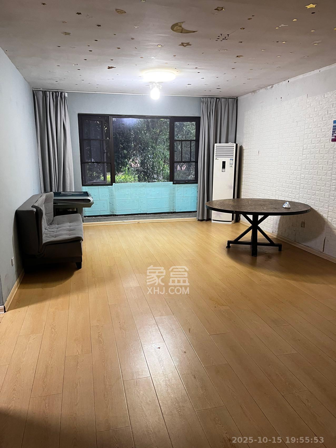 鑫远和城(一、二期)  4室2厅1卫    2000.0元/月 鑫远和城(一、二期)  4室2厅1卫    2000.0元/月