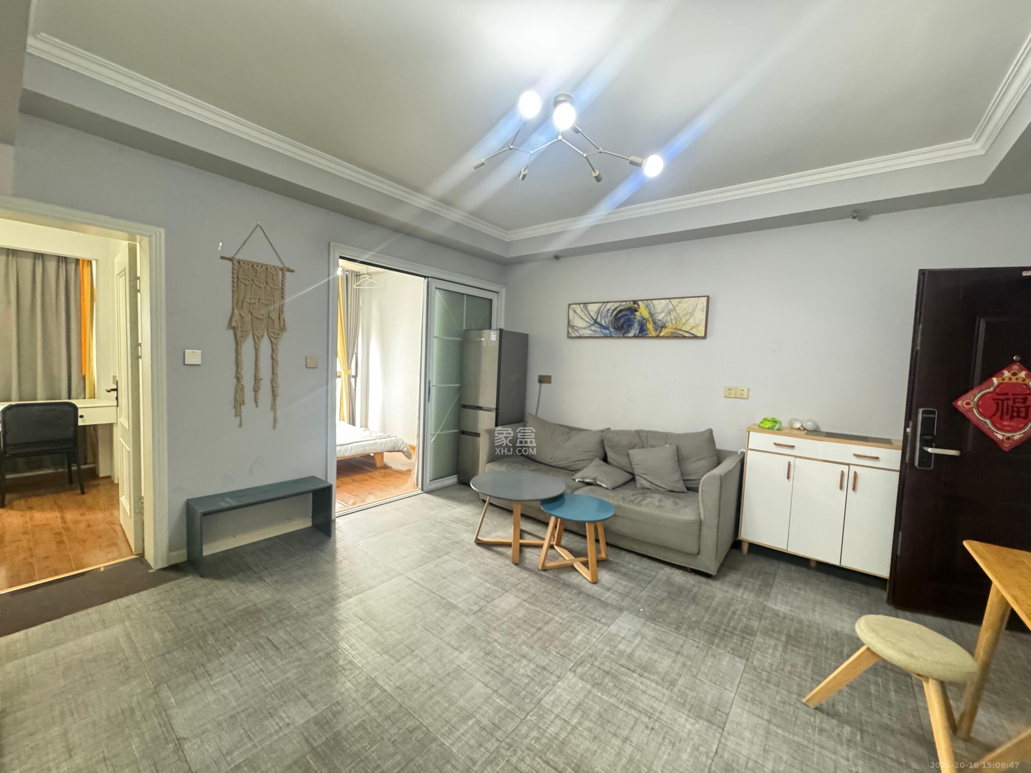 欧亚达国际广场  2室1厅1卫    2200.0元/月 欧亚达国际广场  2室1厅1卫    2200.0元/月室内图